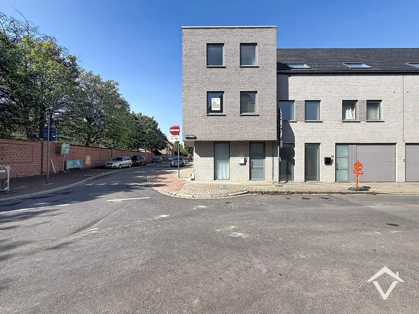 Bel-étagewoning met 2 slaapkamers, zonnig dakterras en ruime garage te centrum Roeselare foto 19
