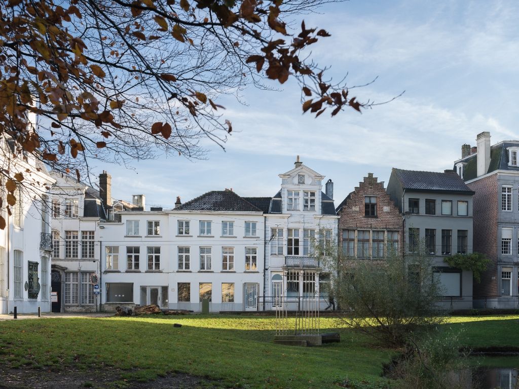 Unieke opbrengsteigendom tegenover het Gravensteen foto 2