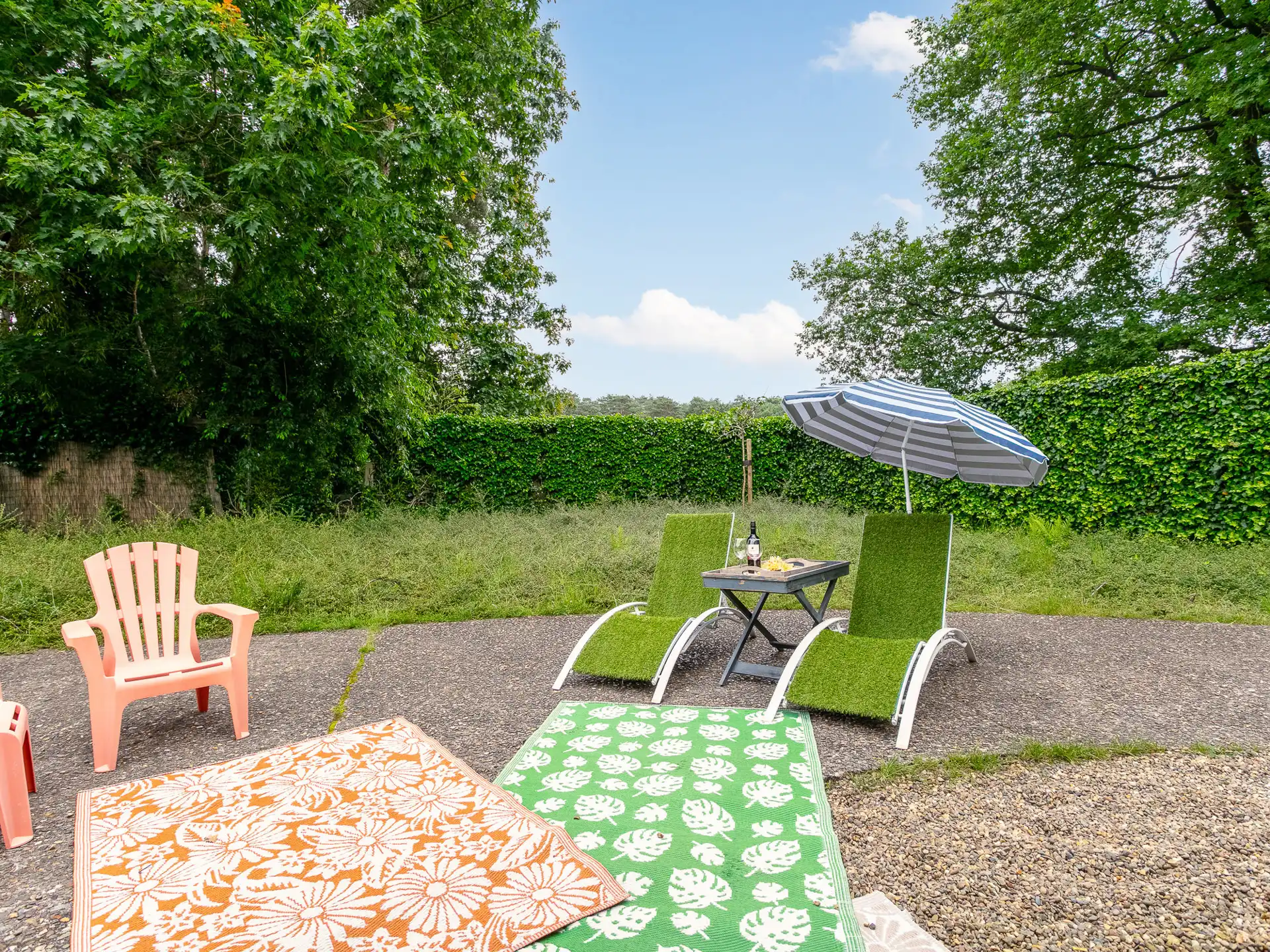 Moderne vakantiewoning in een groene omgeving foto 28