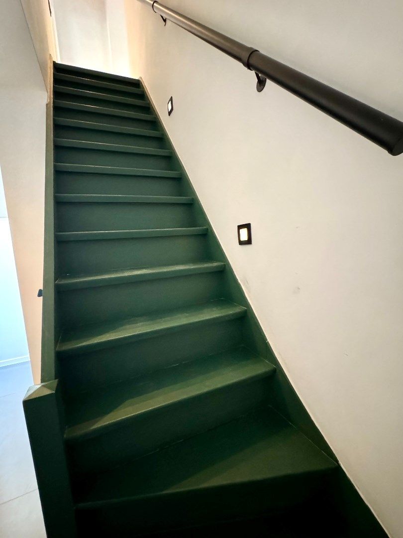 GERENOVEERDE WONING MET 2 SLPKS, TUIN EN GARAGE foto 12