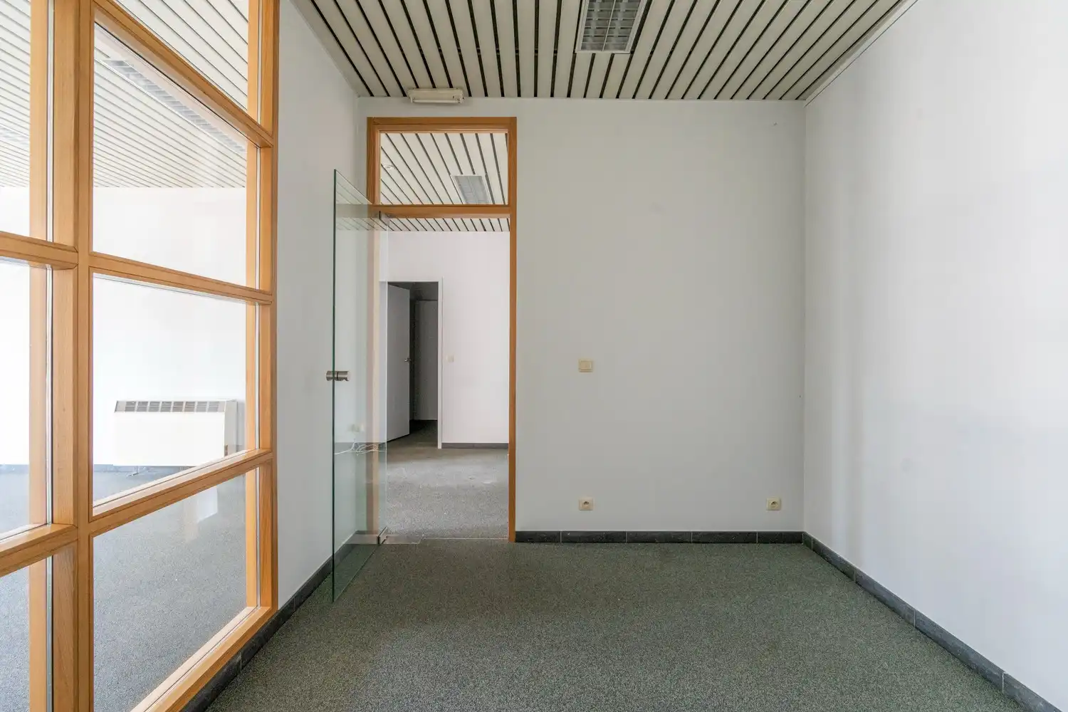 HANDELSRUIMTE CENTRUM VEURNE foto 8