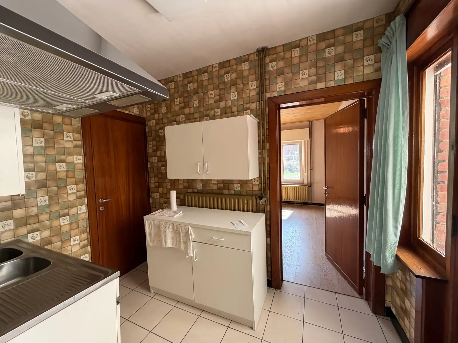 Vrijstaande woning met veel potentieel op mooie locatie. foto 7