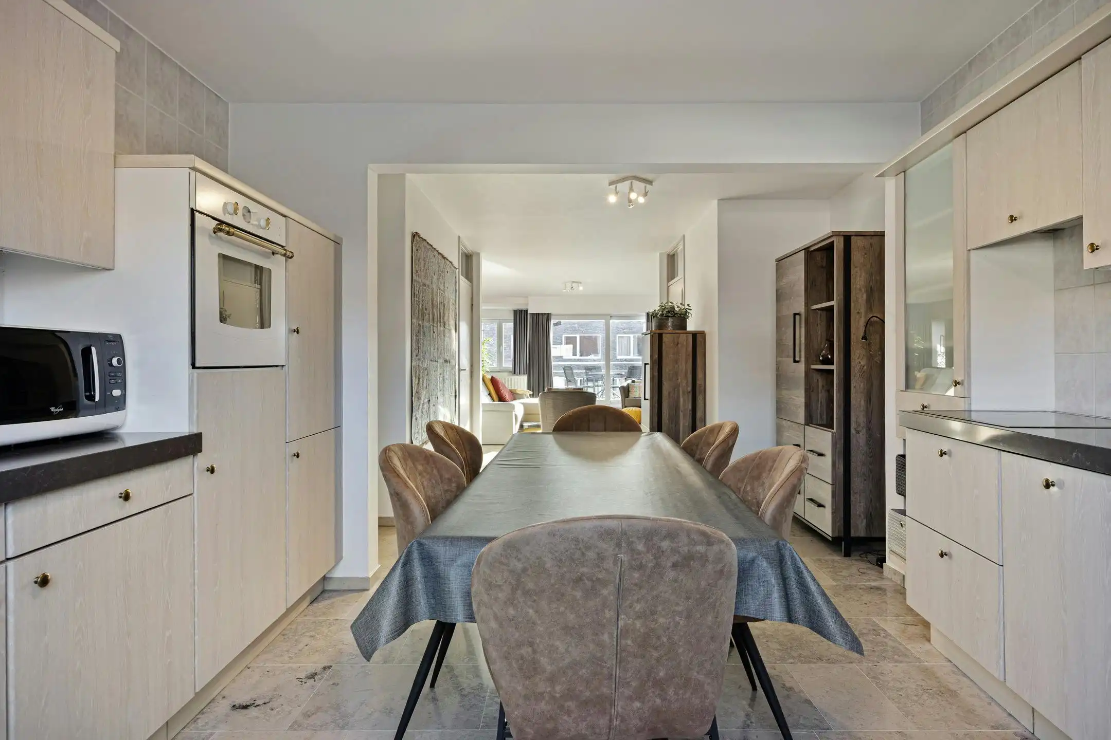 Lichtrijk duplex appartement te koop in Blankenberge foto 5