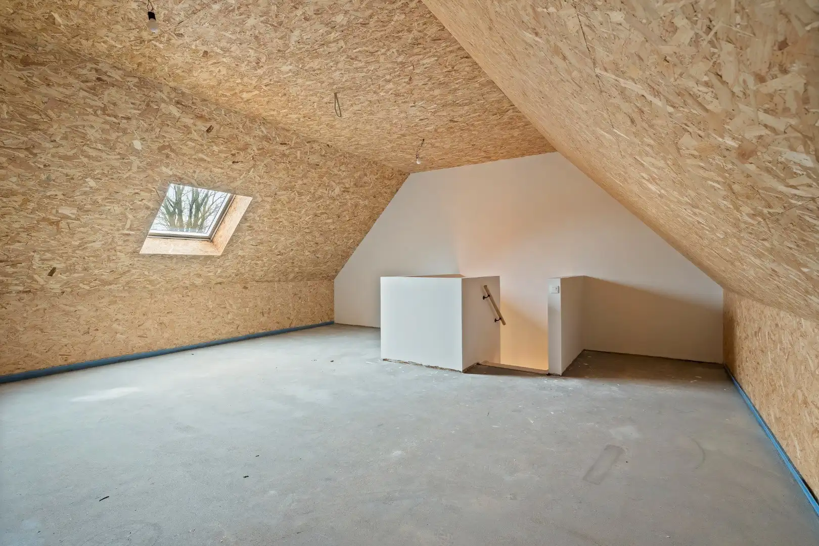 Instapklare woning met 3 slaapkamers en grote zolder, garage en tuin in Ooigem foto 14