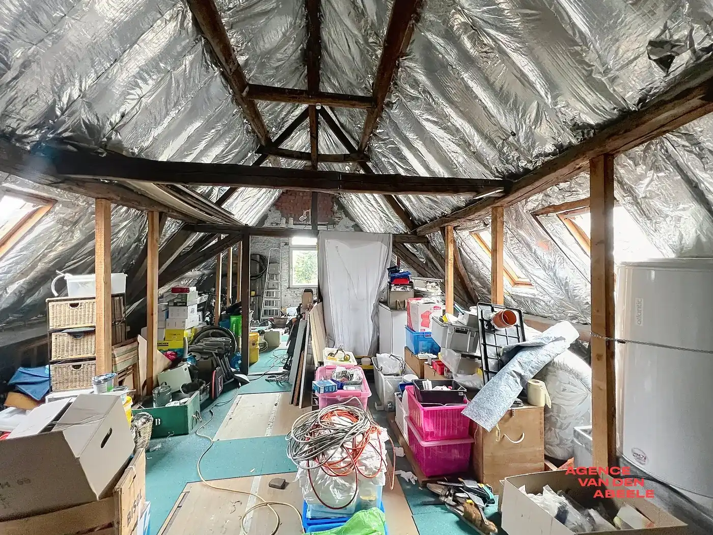 Centraal gelegen handelswoning met 4 slaapkamers en riante tuin  foto 27