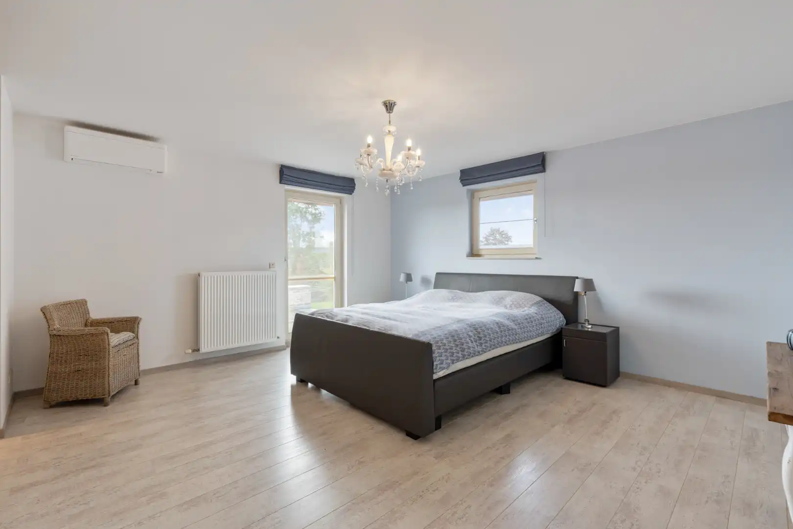 Stijlvolle villa in tijdloze pastorijstijl met zwembad en exclusieve tuinbeleving. foto 33