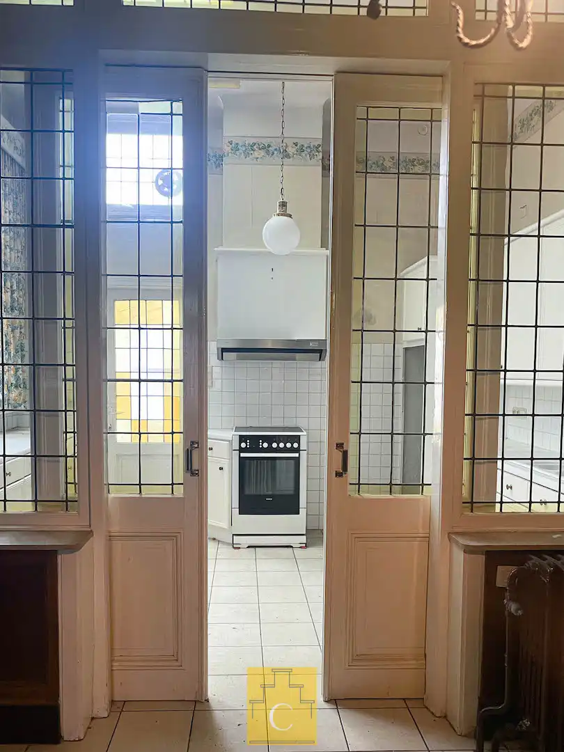 Authentiek herenhuis aan de Sint-Annarei foto 13