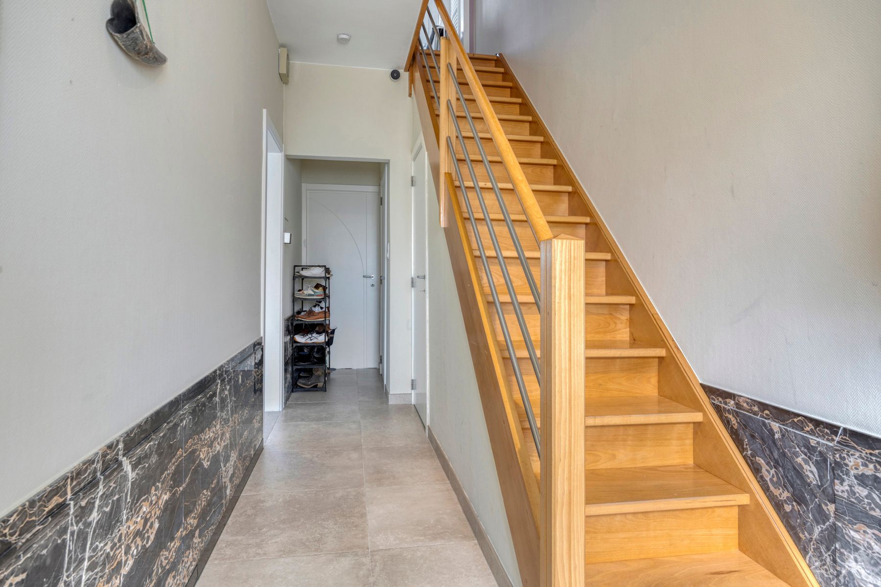 Instapklare woning met 3 slaapkamers, tuin en zonnepanelen! foto 12