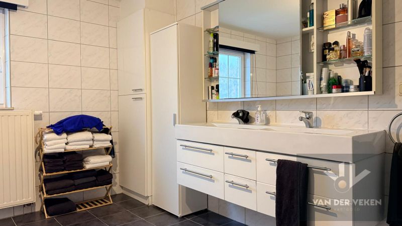 Mooie halfopen bebouwing in Stokrooie. foto 11