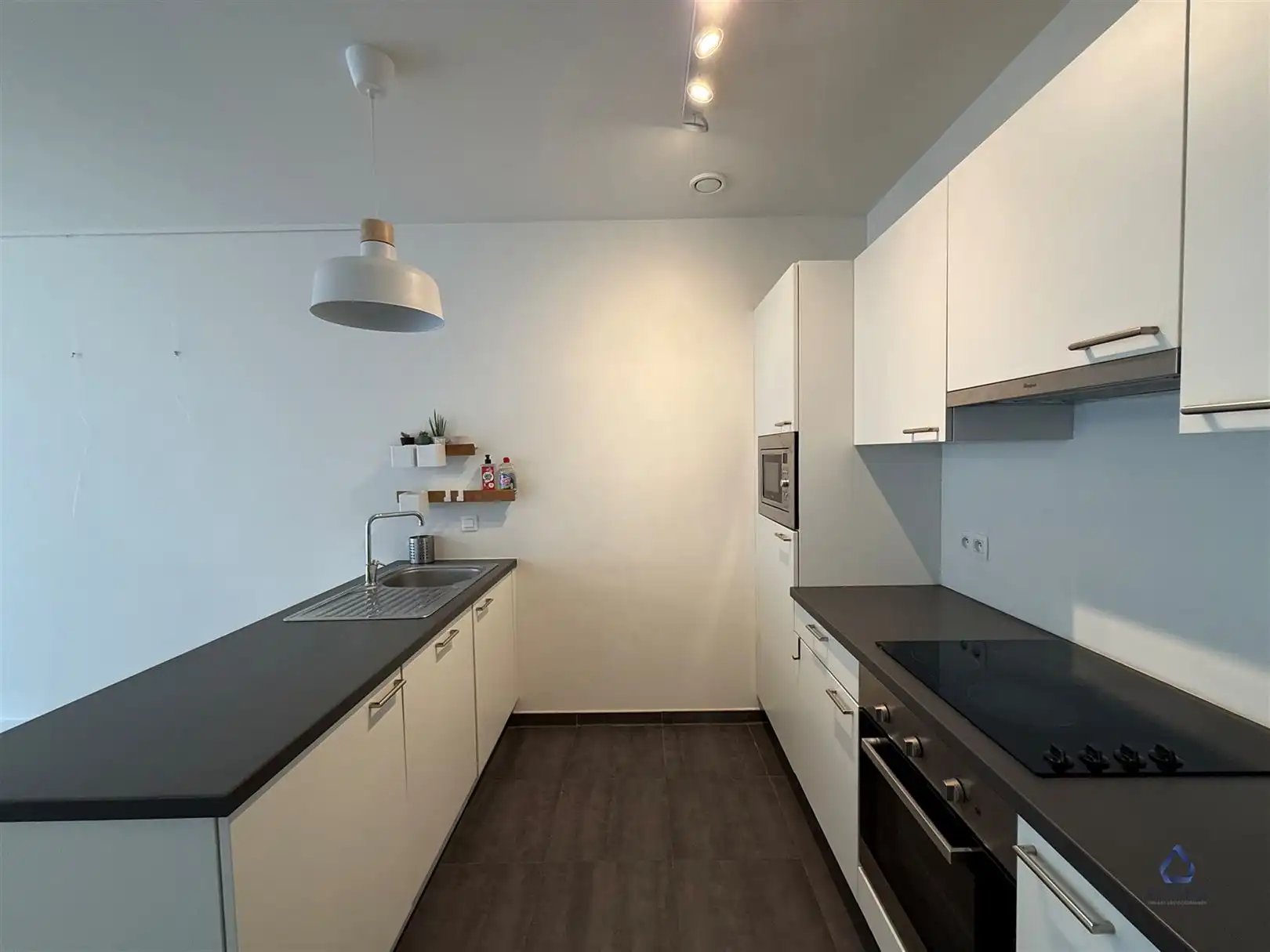 Modern nieuwbouwappt 2-SLK te Tour & Taxis foto 9