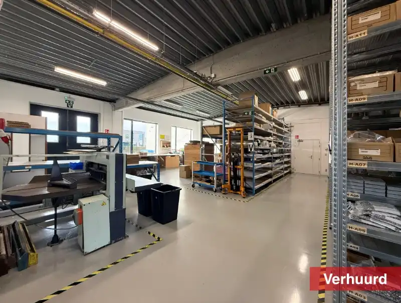 Sint-Niklaas - TE KOOP: Bedrijfsgebouw voor eigen gebruik of investering foto 8