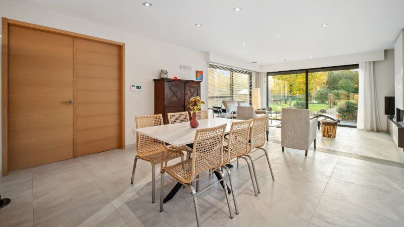 Moderne villa 247m² met bijgebouw-garage en zwembad op 58 are foto 29