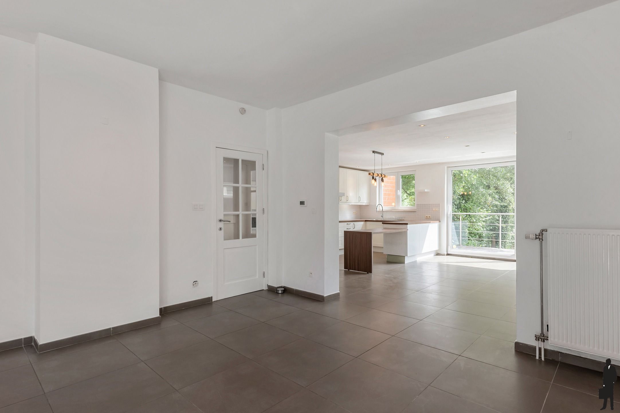 Lichtrijke woning met 4 slk’s, volledig onderkelderd en ZW-tuin op 575 m². foto 5
