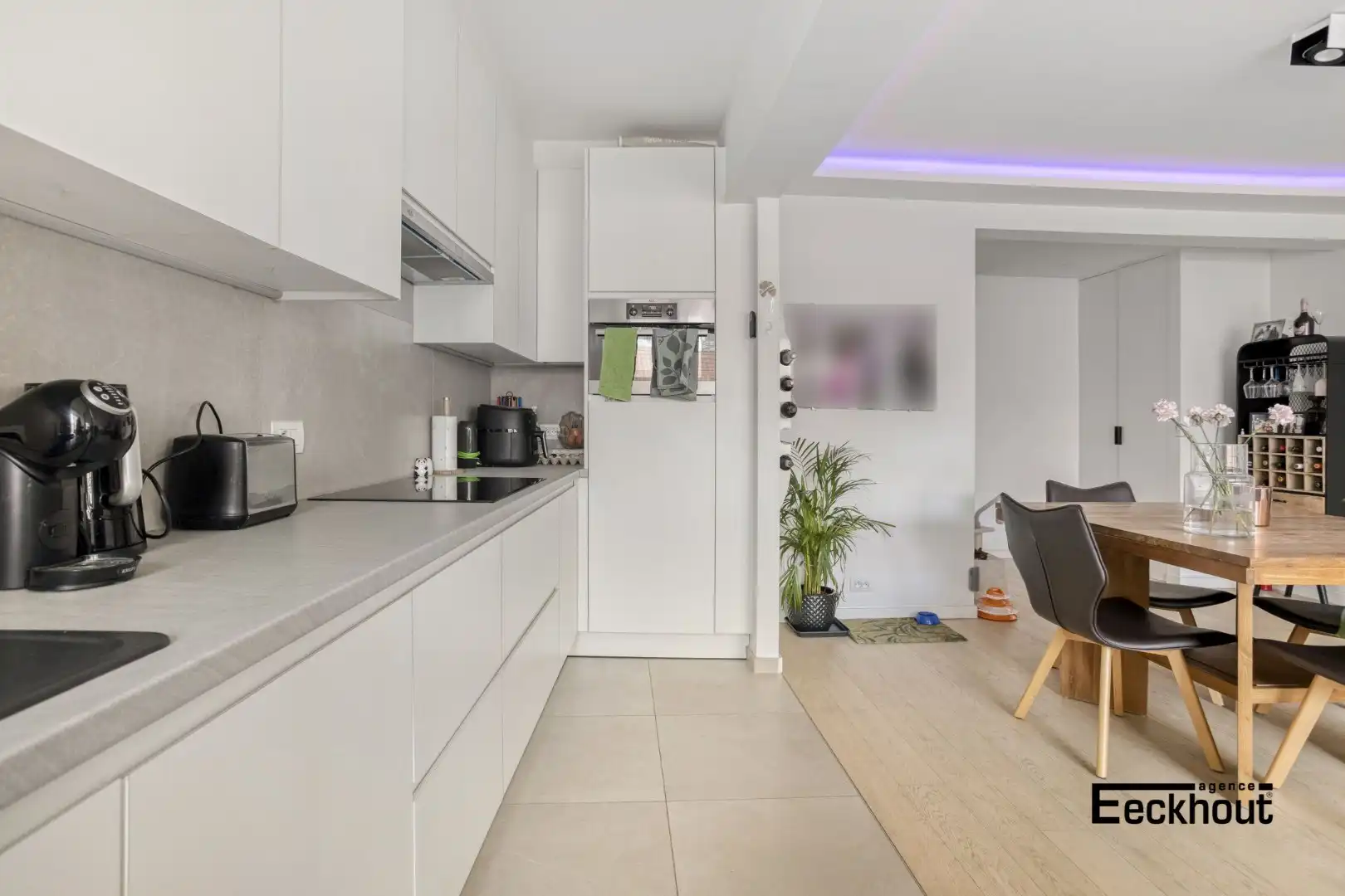 Tot in de puntjes gerenoveerd appartement op rustige locatie in het centrum van Oostende! foto 6