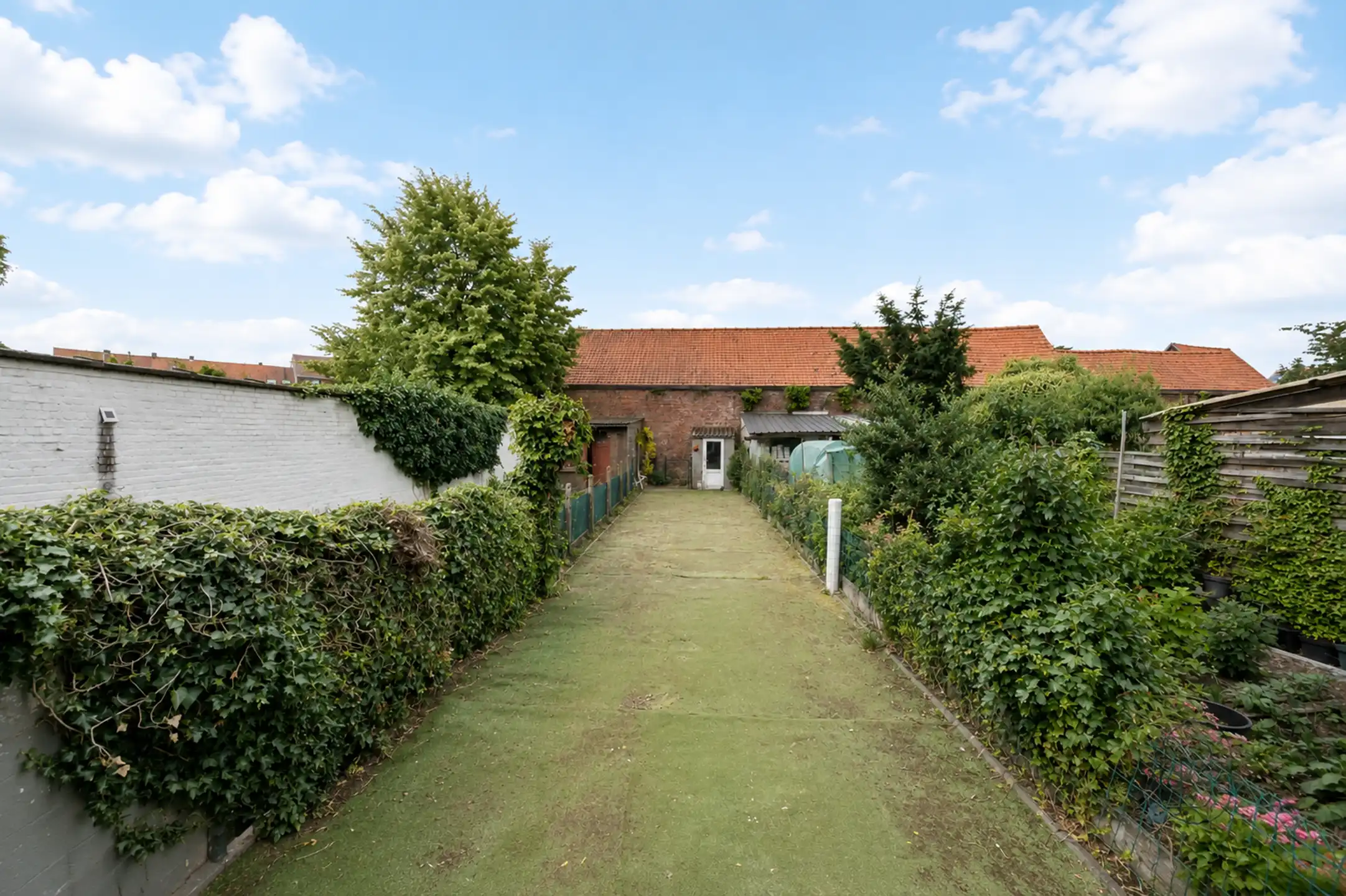 Instapklare topper met vier slk en tuin in hartje Kortrijk foto 10