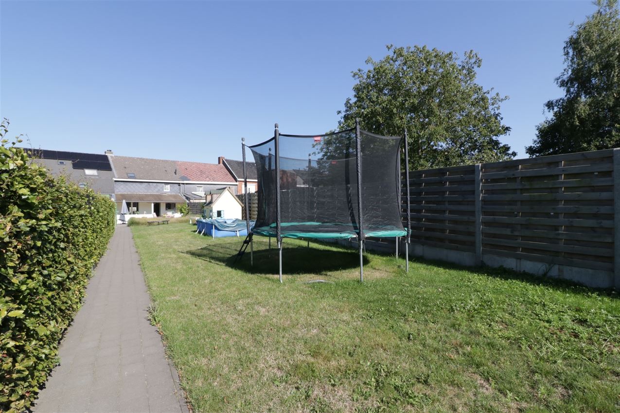 Gerenoveerde woning met tuin op rustige locatie foto 3