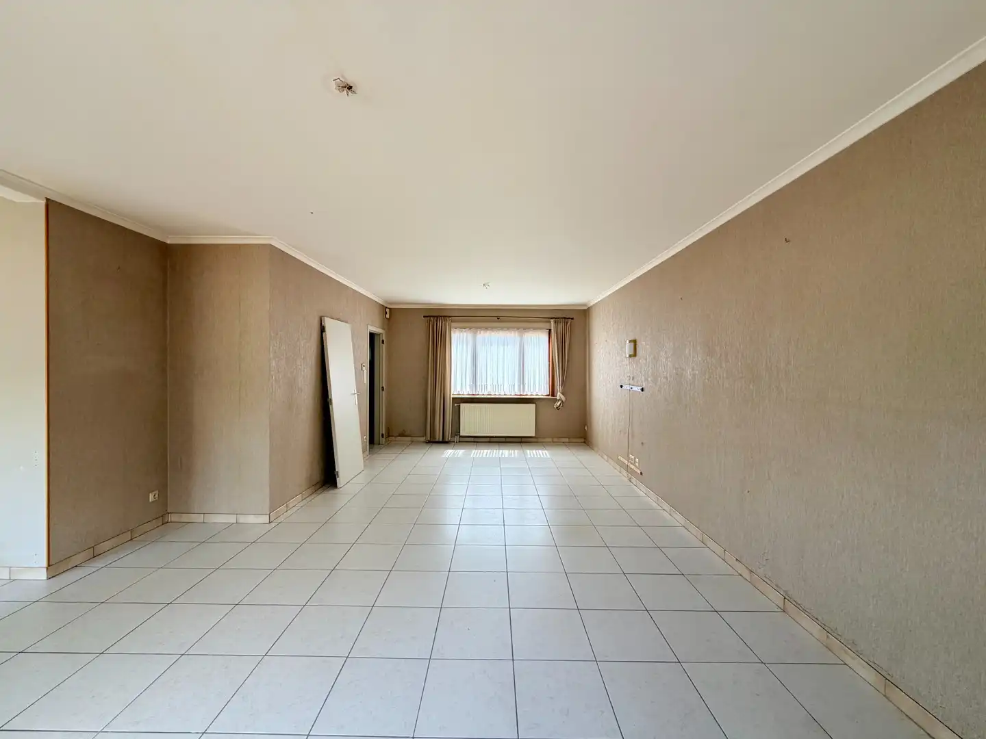 Instapklare woning met 3 slaapkamers, terras, tuin en garage te Brugge! foto 2