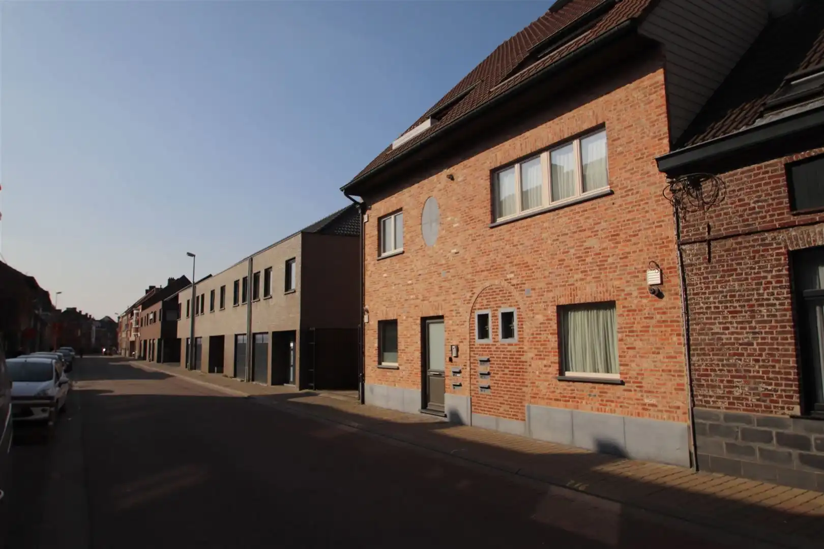 Studio met ruim terras gelegen op 250 meter van het Station foto 2