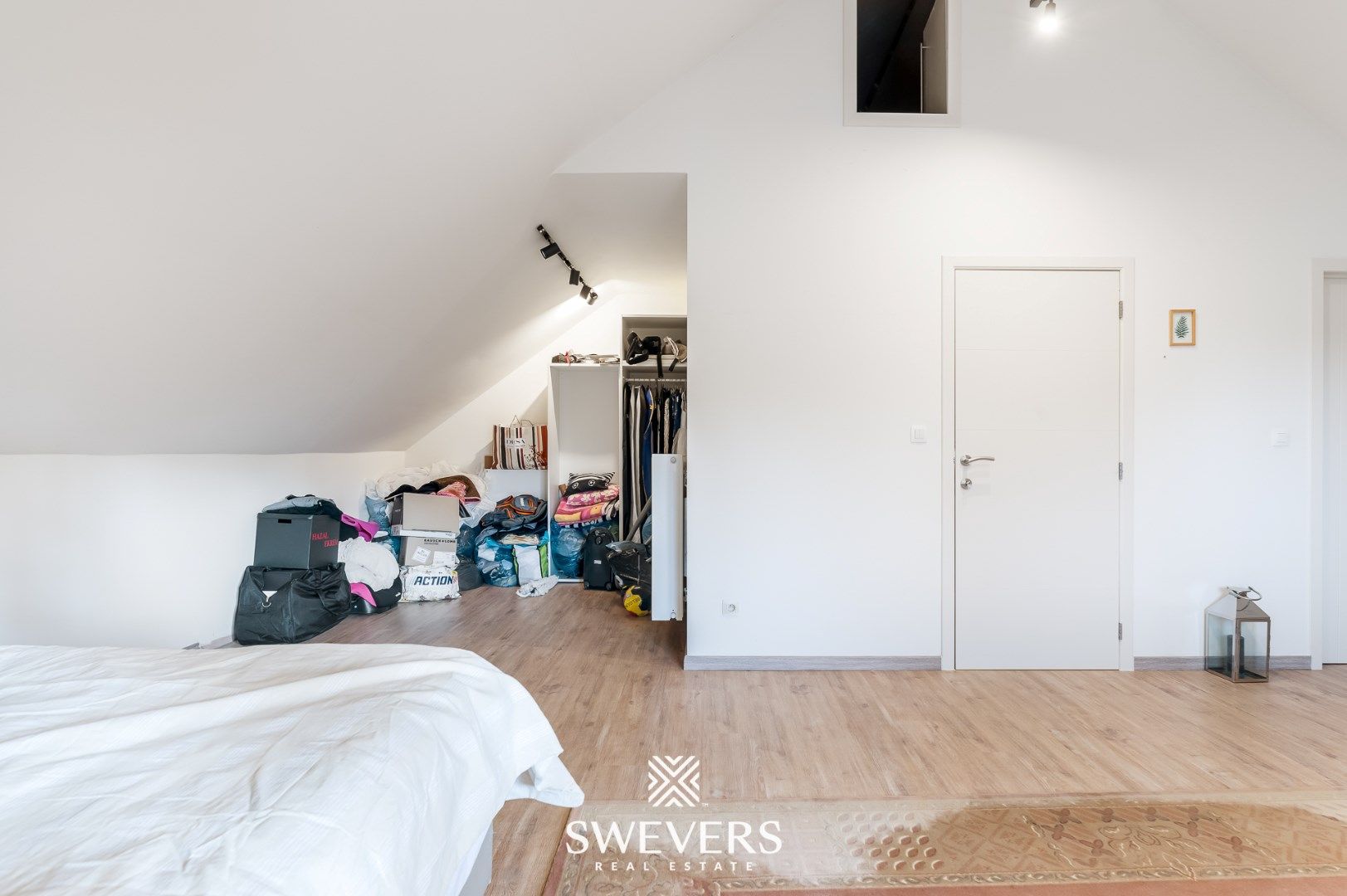 Zeer ruime, instapklare woning met 5 slaapkamers en 3 badkamers in Heusden-Zolder foto 23