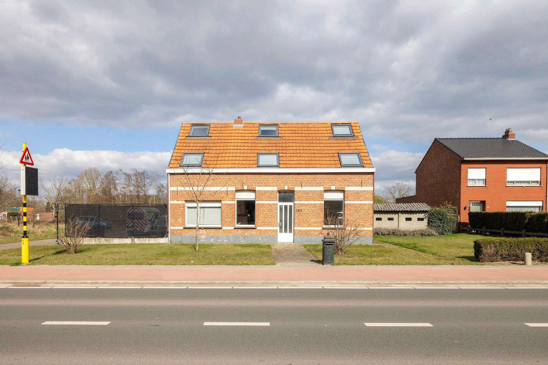 ()=>{if(producerUpdateValueVersion(node),producerAccessed(node),node.value===ERRORED)throw node.error;return node.value} Broechemsesteenweg 203 - 2560 Nijlen