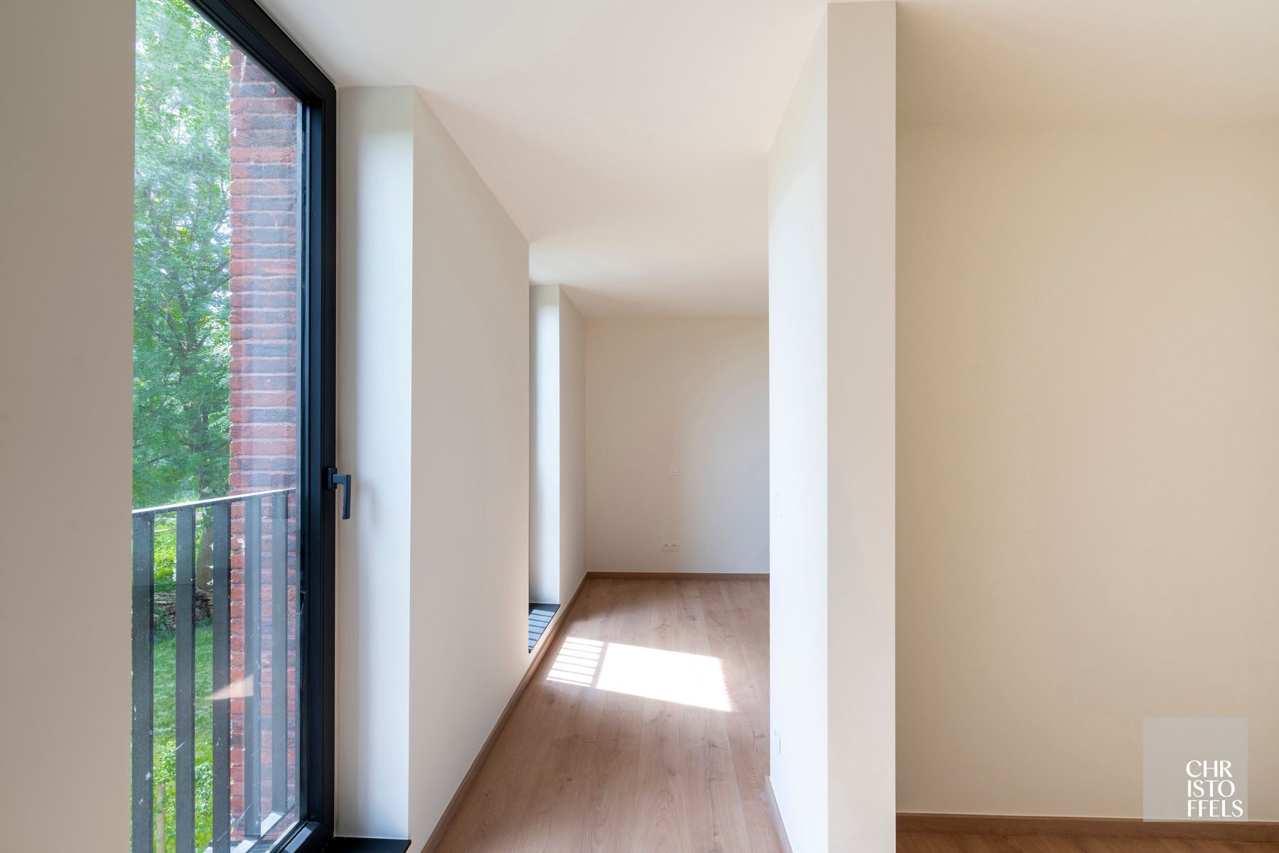 Gezinswoning (180m²) in een gerenoveerde hoeve te Riemst! foto 18