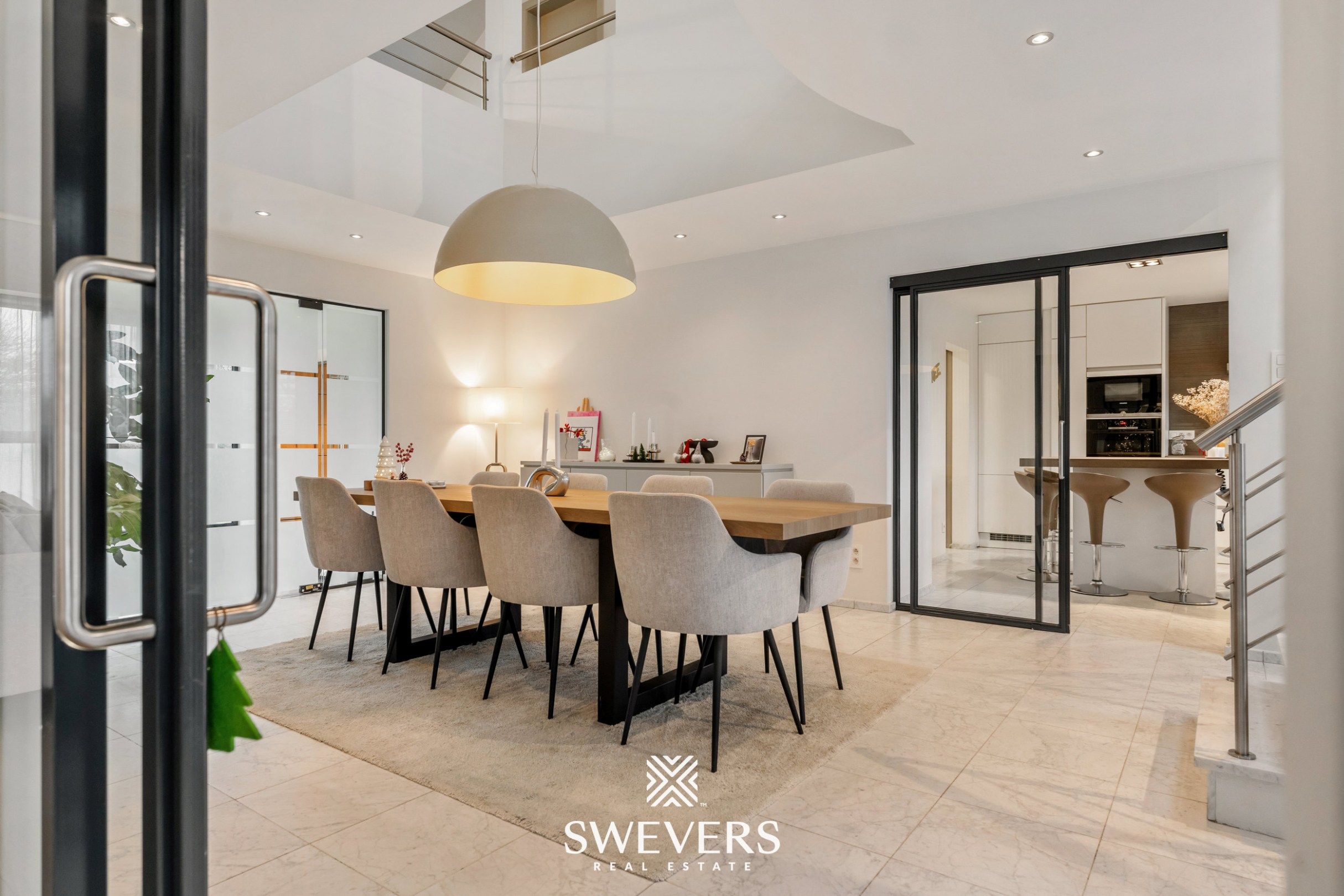 Ruime instapklare gezinswoning met zwembad en sauna in het hart van Bolderberg foto 6