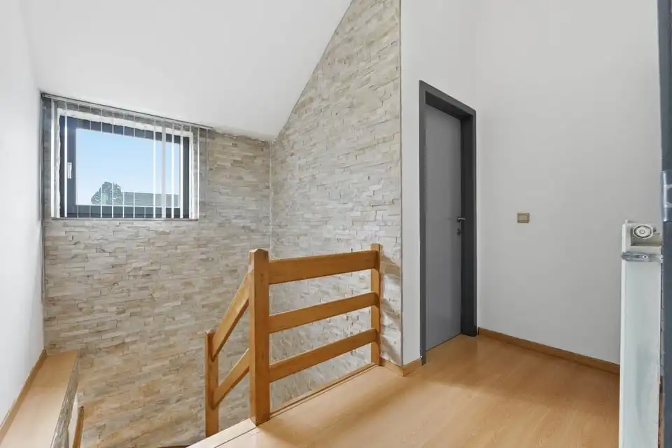 GEZELLIGE INSTAPKLARE GEZINSWONING MET 3 SLAAPKAMERS IN KOZEN foto 18