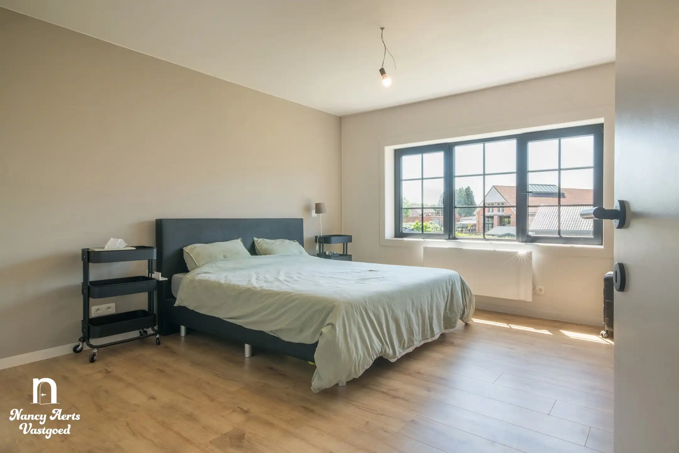 Lichtrijke en perfect afgewerkte woning op royaal perceel foto 19
