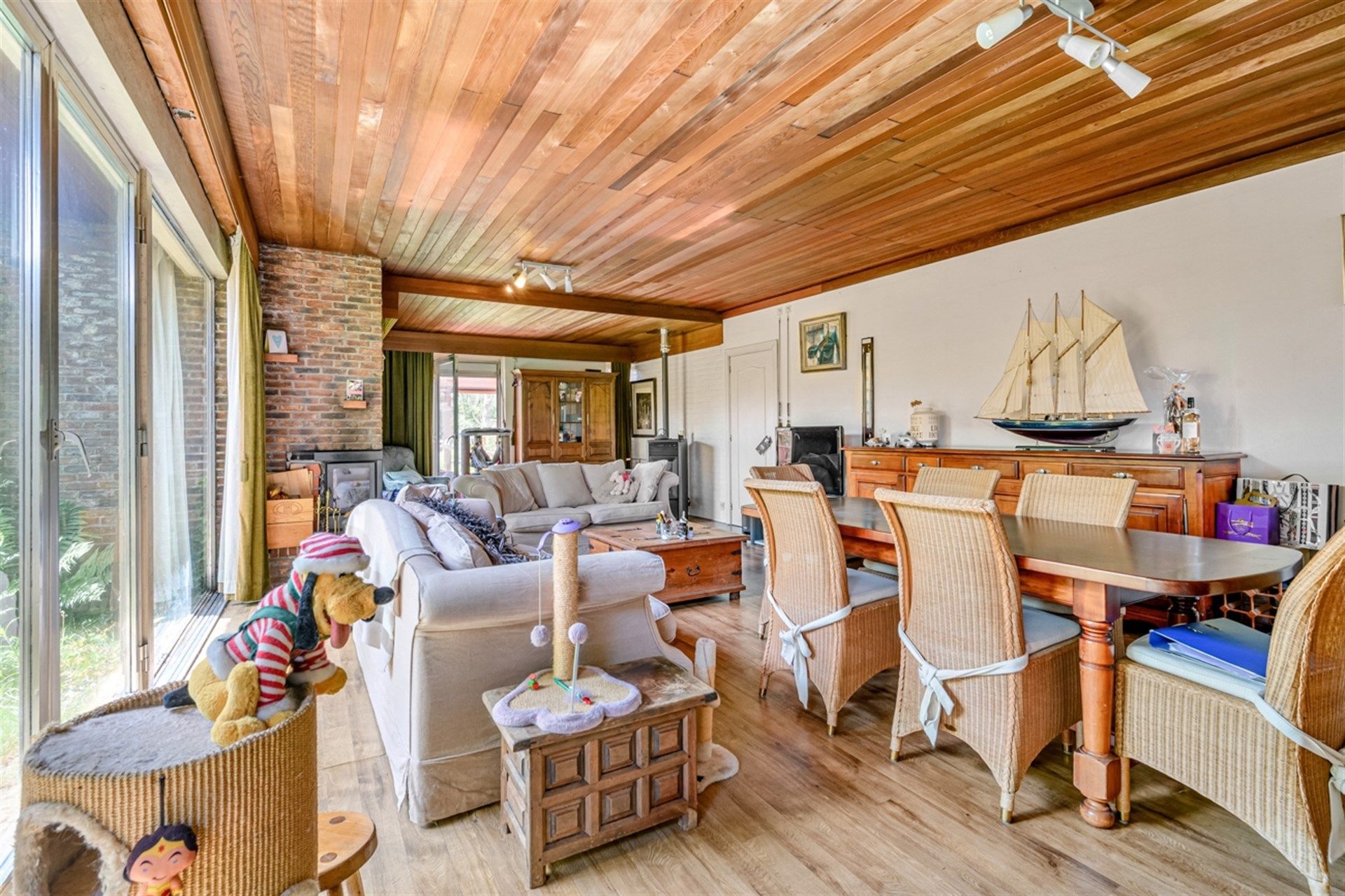 Te renoveren woning met veel potentieel op perceel van 1443m² foto 14