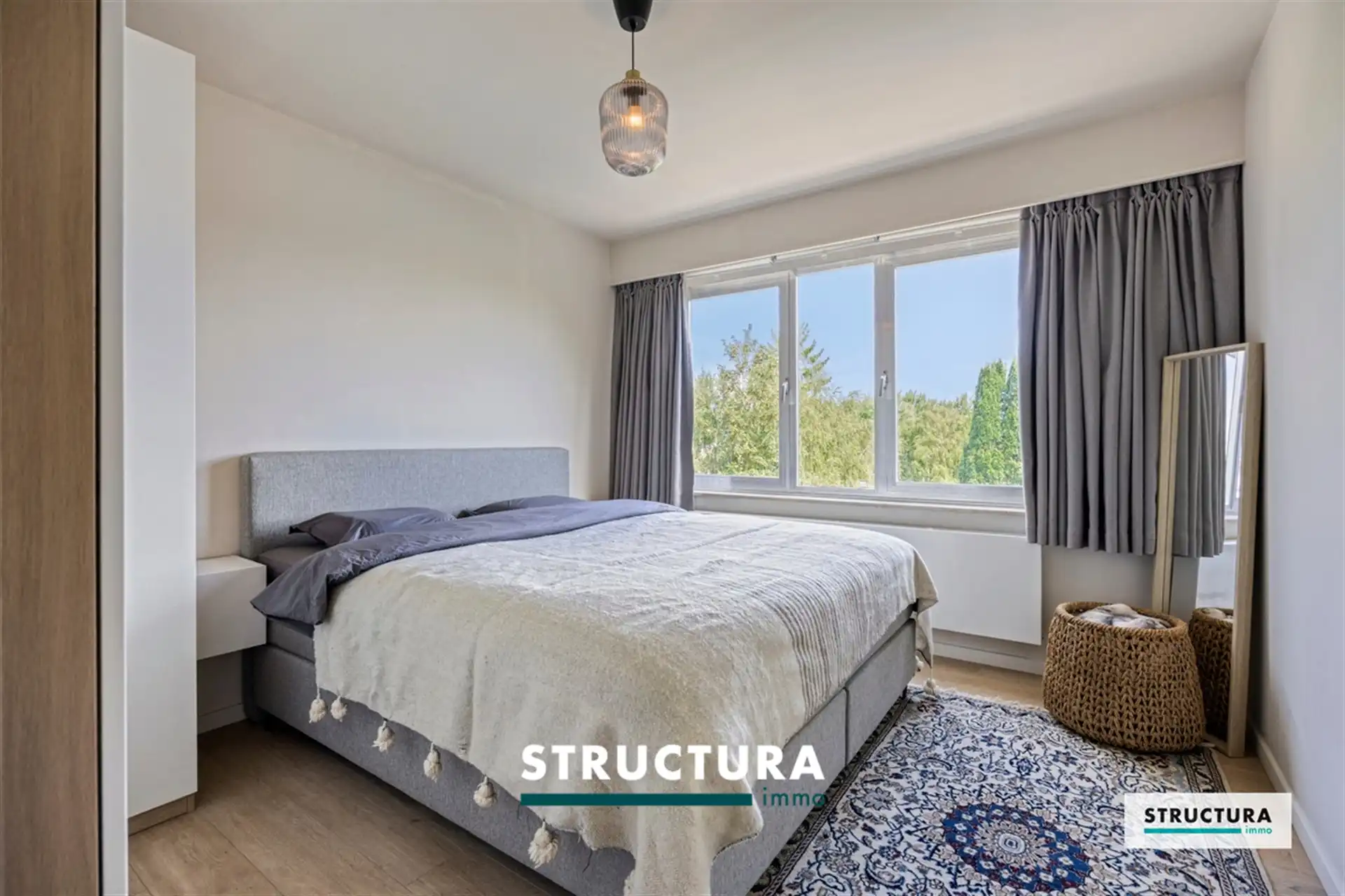 Volledig gerenoveerd appartement nabij het centrum! foto 15