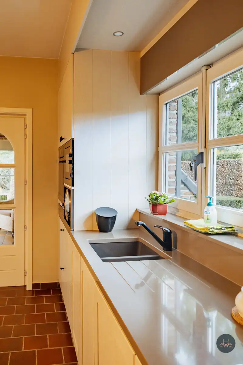 Karaktervolle en instapklare open bebouwing op toplocatie foto 12