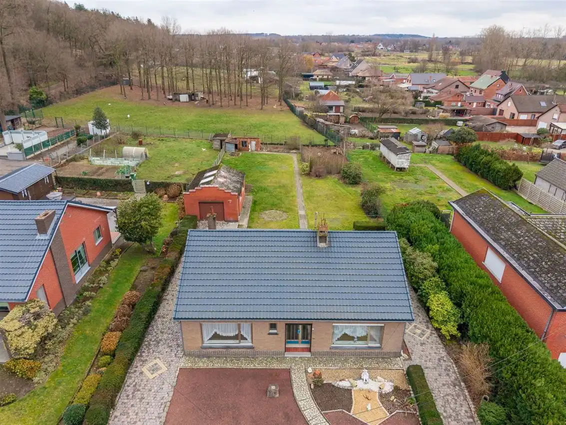 Unieke ligging boven de Mottevallei – renovatiekans met waarde-opportuniteit foto 4