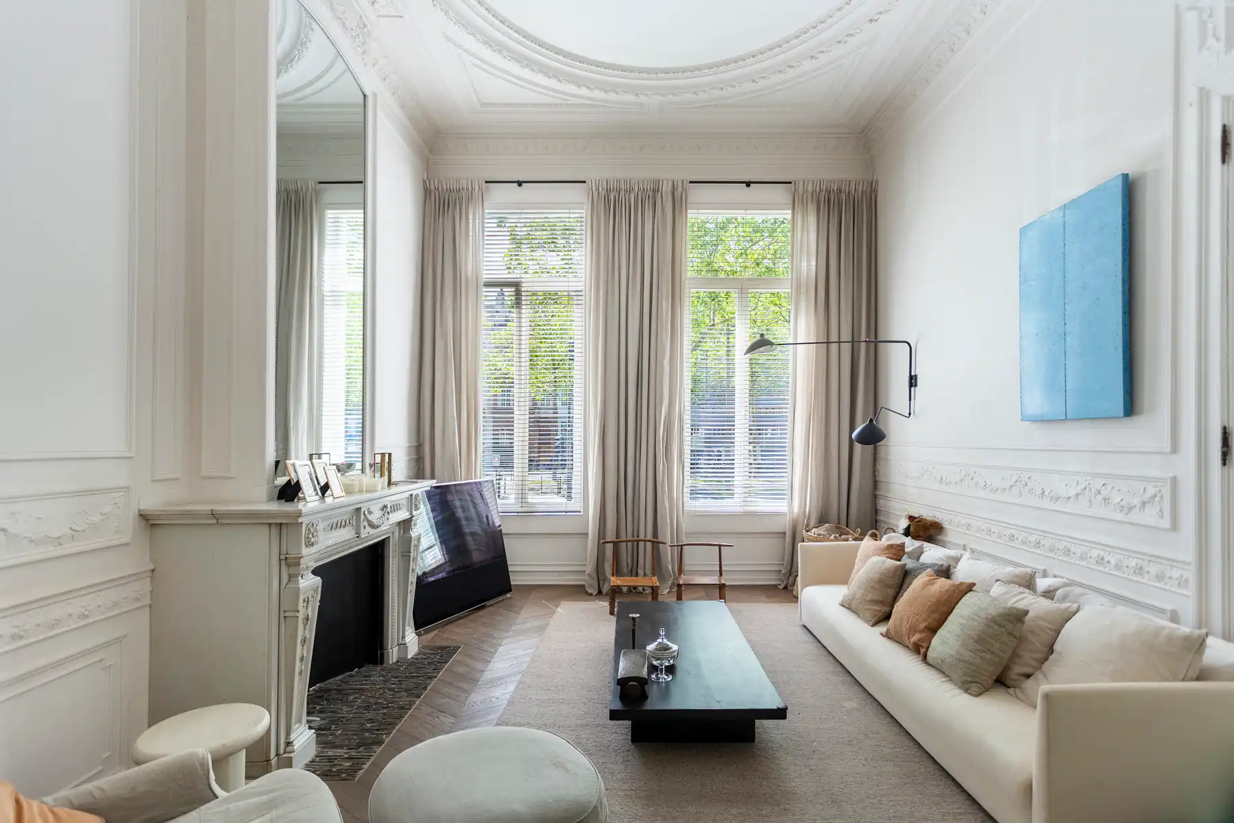 Luxueus gelijkvloers appartement met tuin en zwembad foto 3