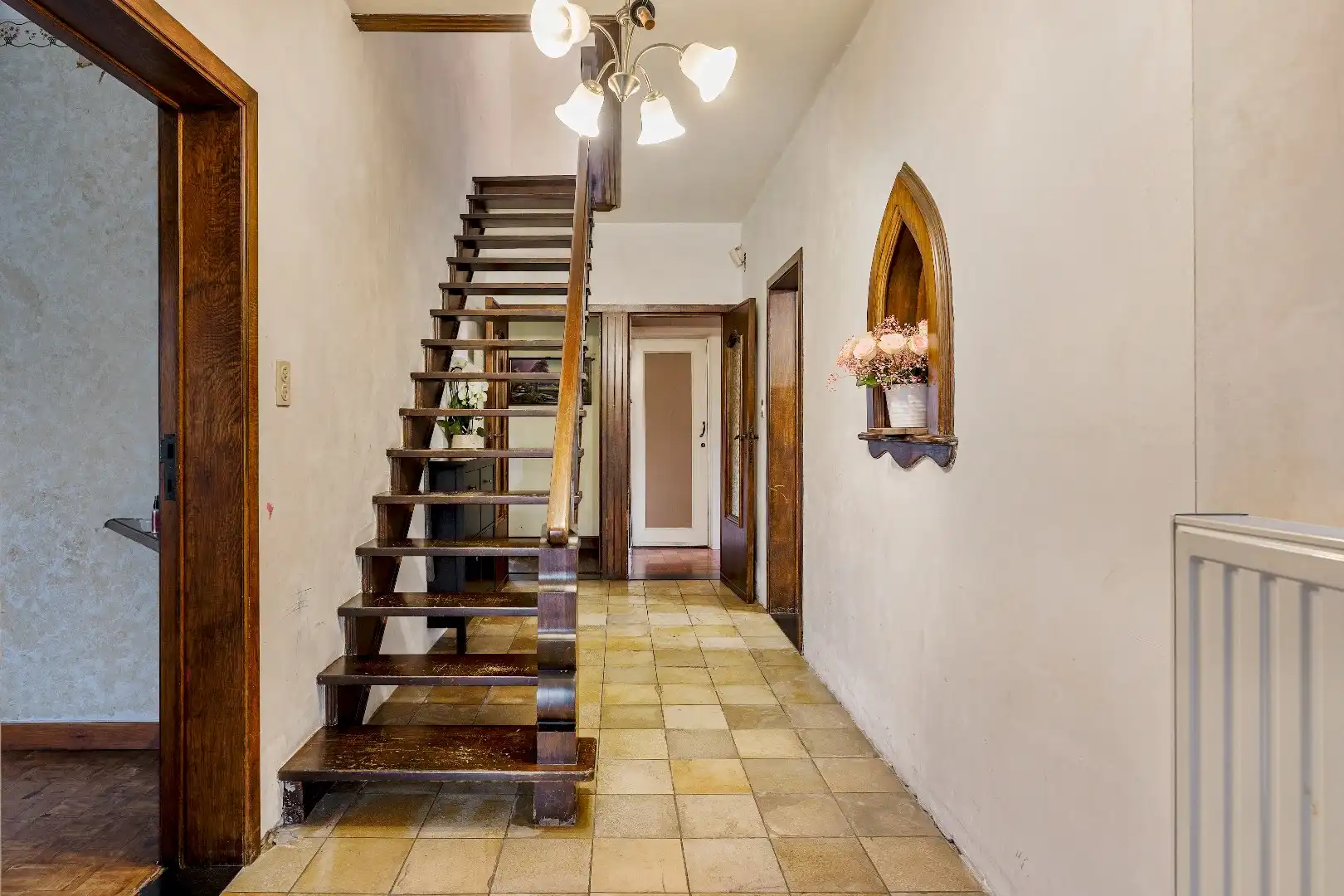 Op te knappen karakteristieke hoekwoning, 4 slpk, (EPC-label C) gelegen aan het Haspengouwse landschap. foto 16