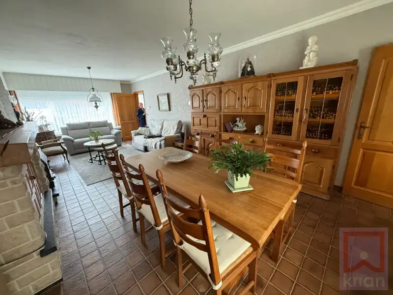 Ruime gezinswoning met 3 slaapkamers en zuidgerichte tuin op 722 m²! foto 8