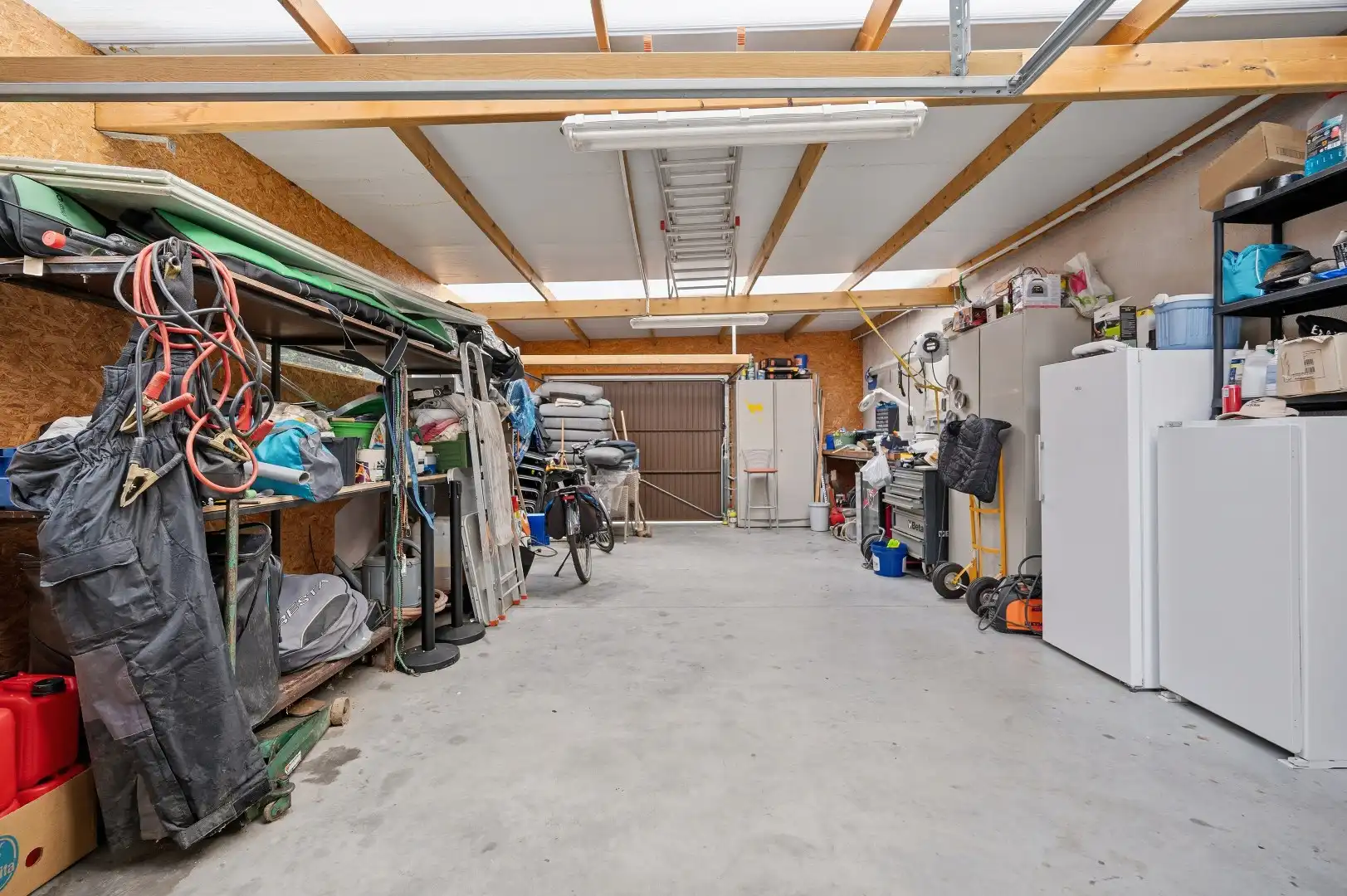 Instapklare woning met handelspand op een goede locatie foto 15