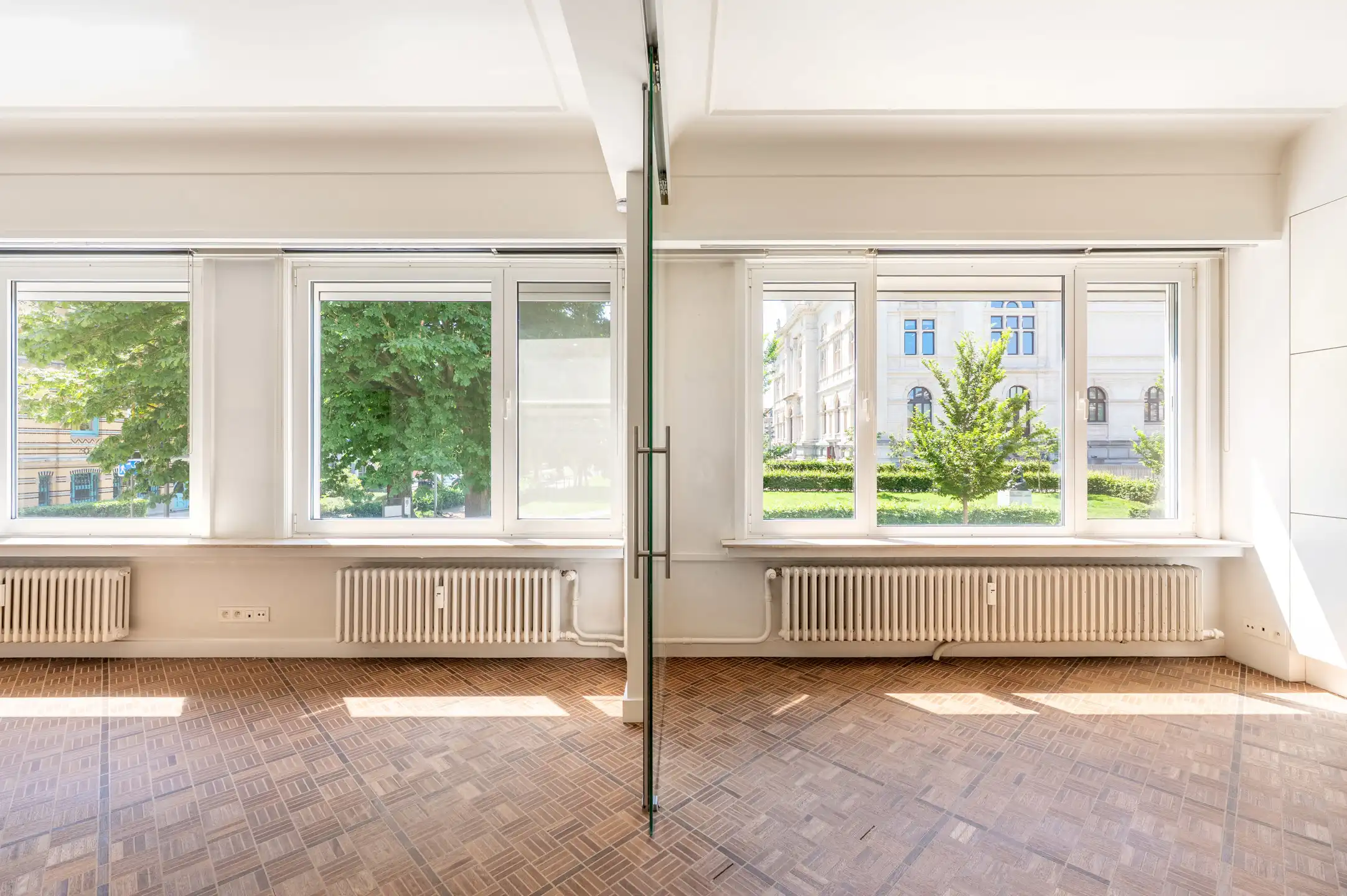 Ruim appartement met uniek zicht op KMSKA foto 2