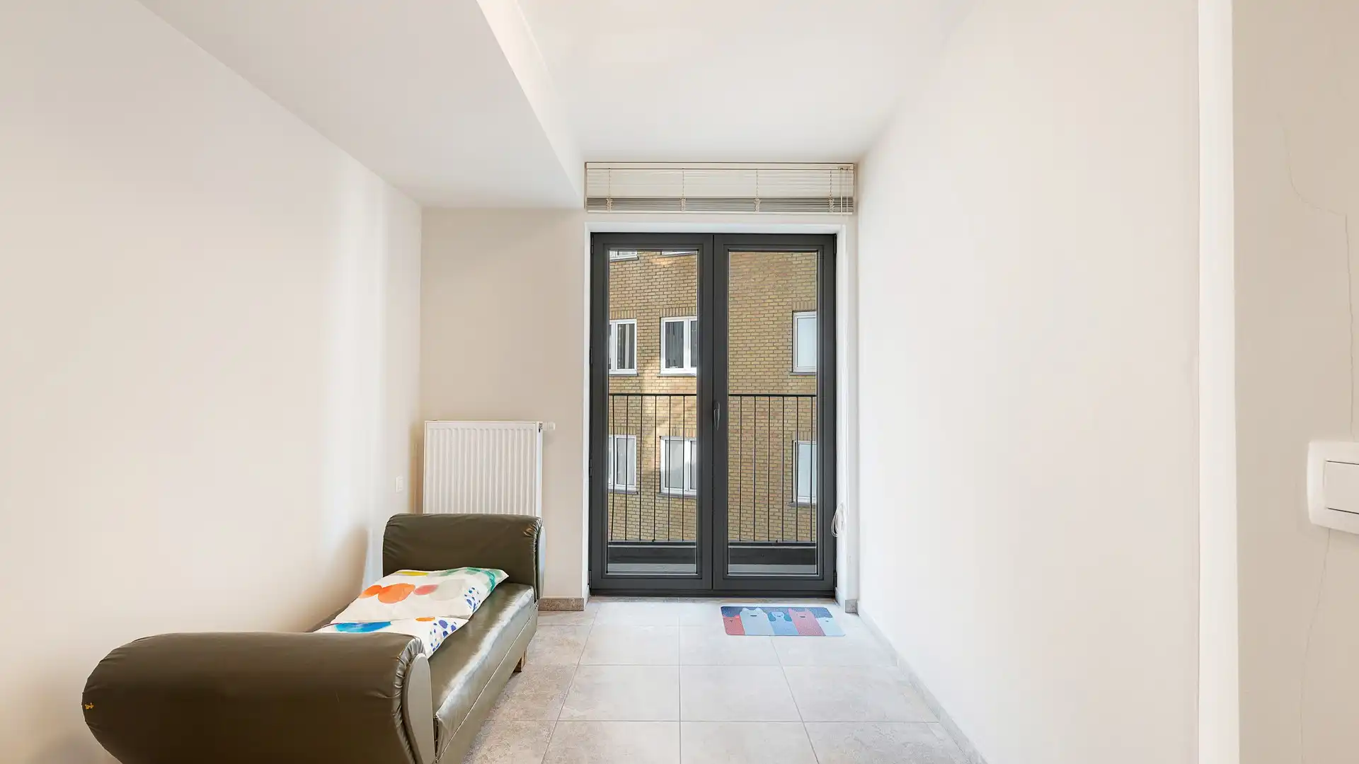 Instapklaar 2 slaapkamerappartement met frontaal zeezicht. foto 10