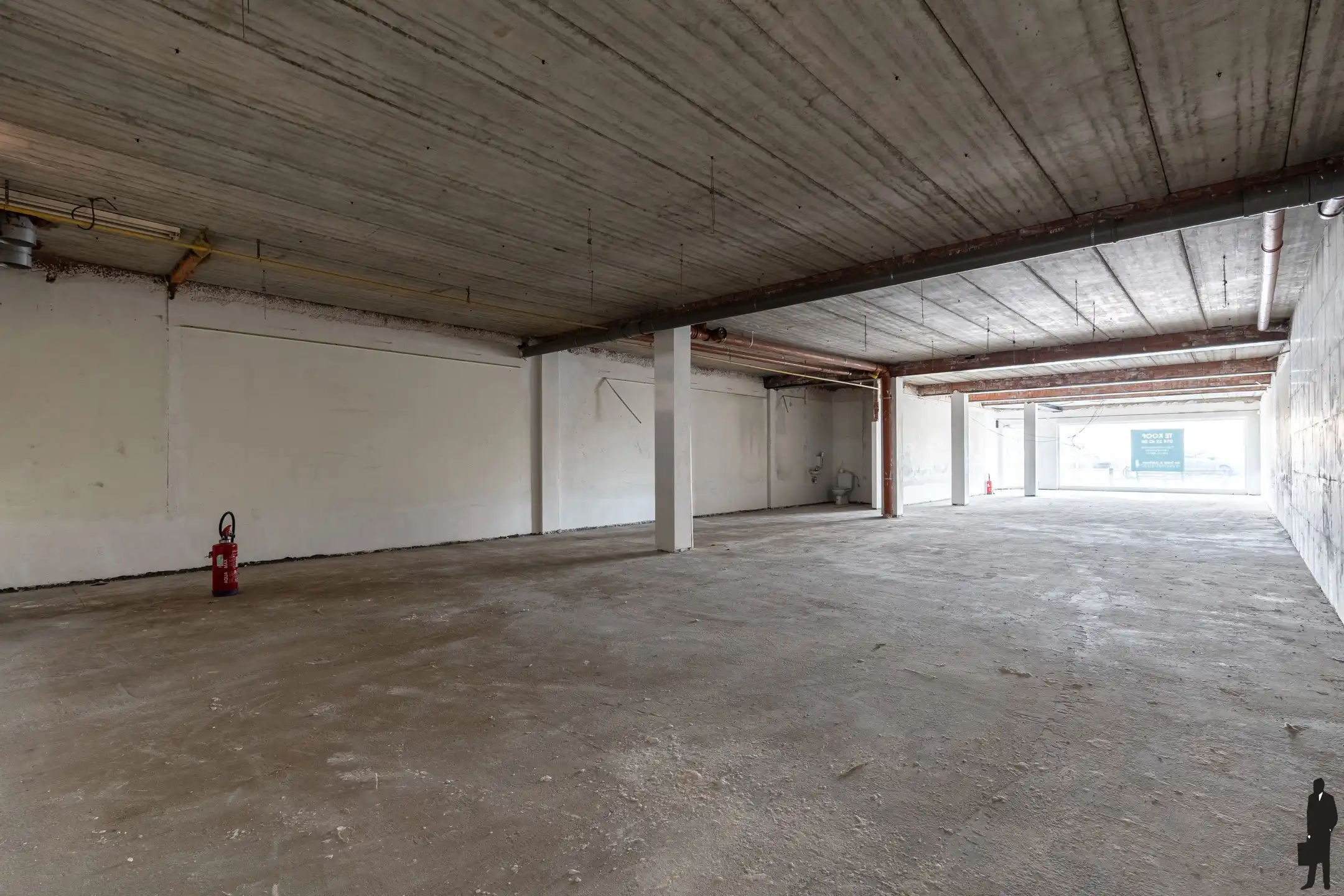 Casco handelsruimte van ca. 242 m² gelegen aan de jachthaven foto 5