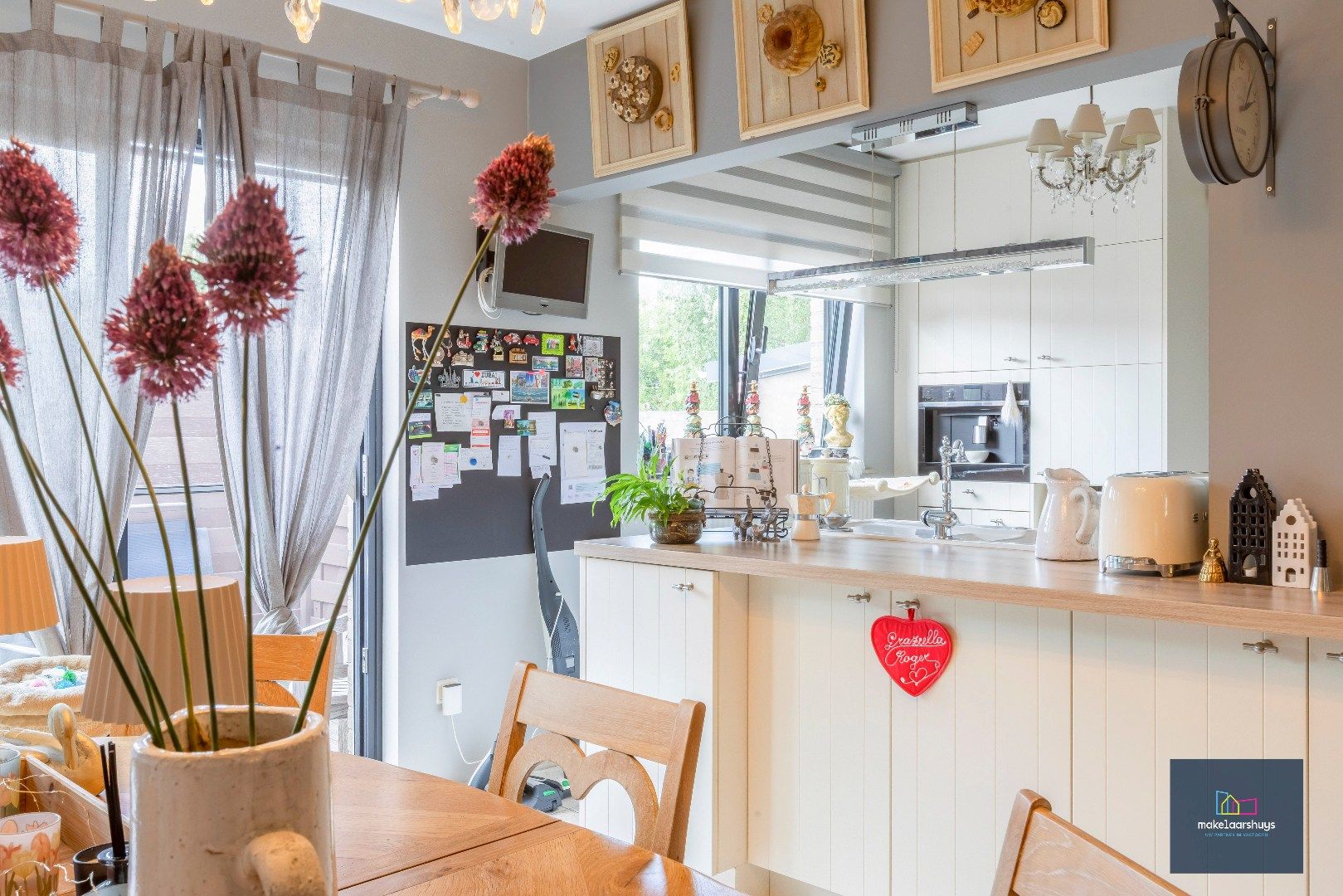 Instapklaar 2-slpk app. met alle comfort + staanplaats foto 9