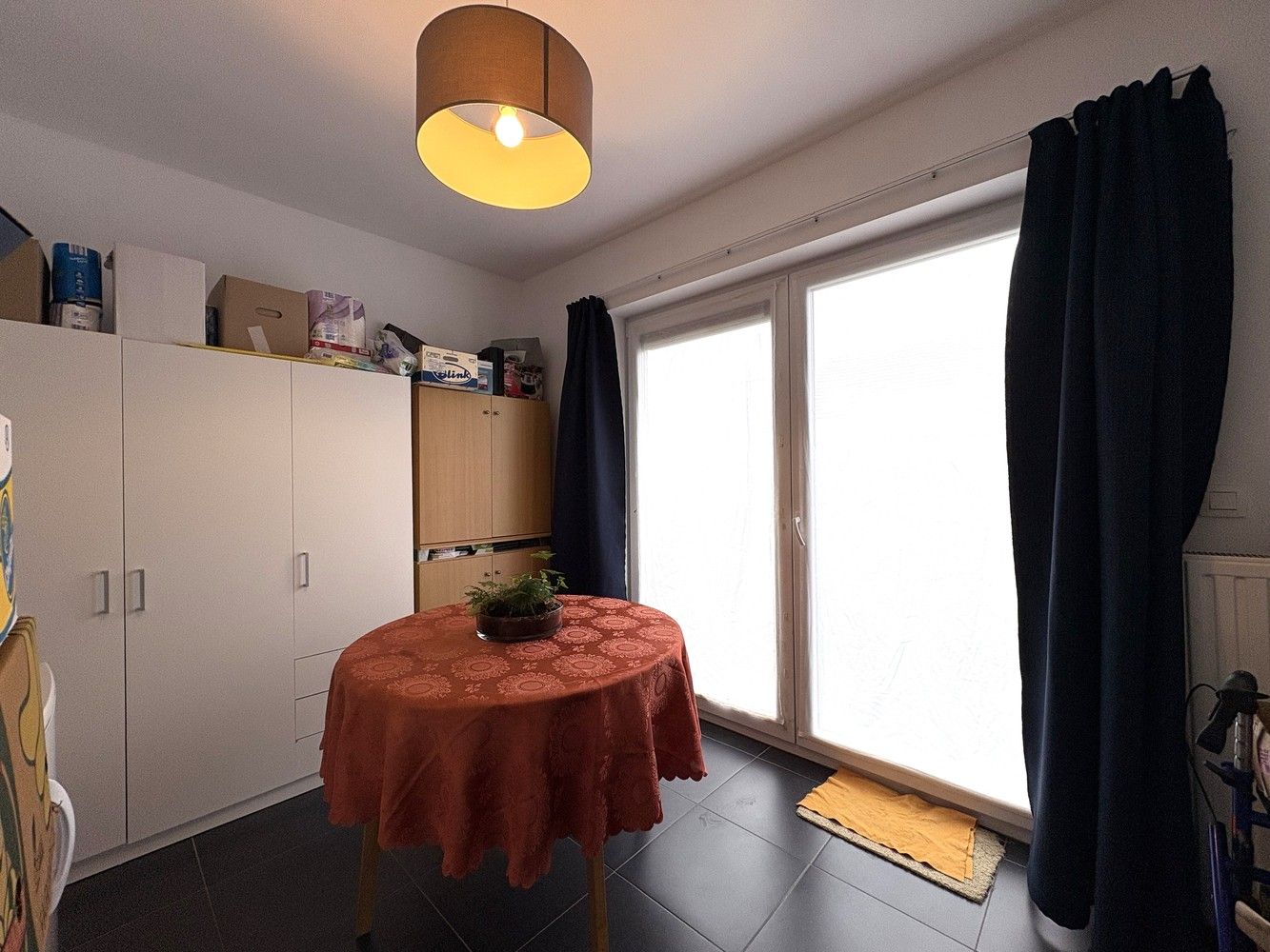 Instapklaar appartement met 2 slaapkamers en een mooi terras + garage foto 5