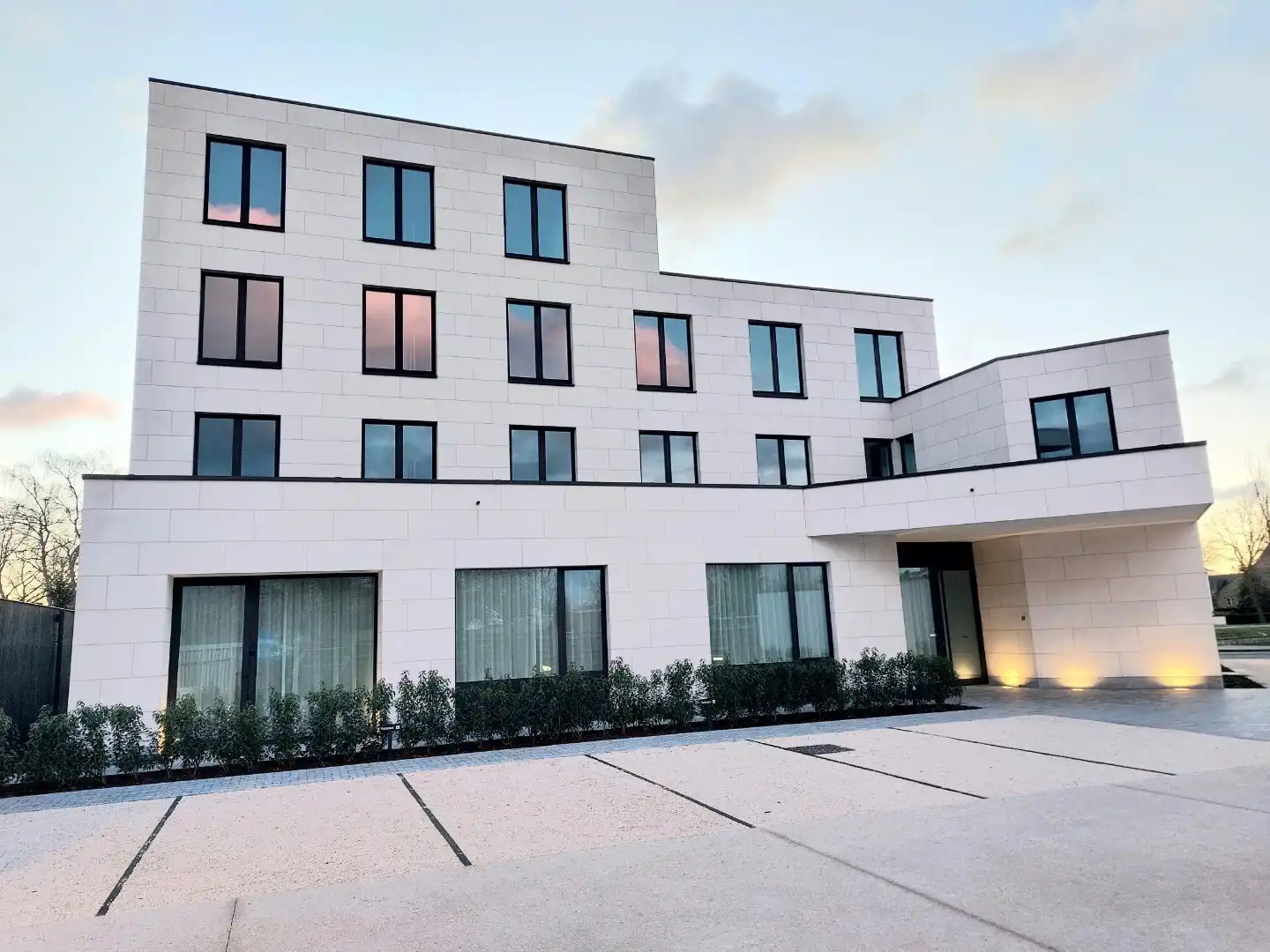 Nieuwbouwappartement met hoogstaande afwerking foto 14