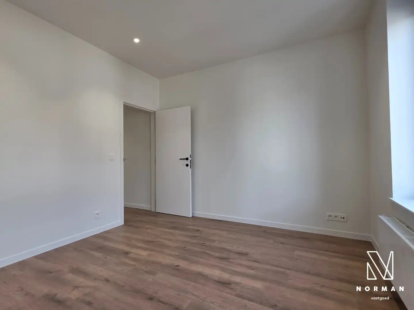 Stadswoning met 3 slaapkamers en mooie stadstuin op vlot bereikbare locatie in Kortrijk.  foto 9