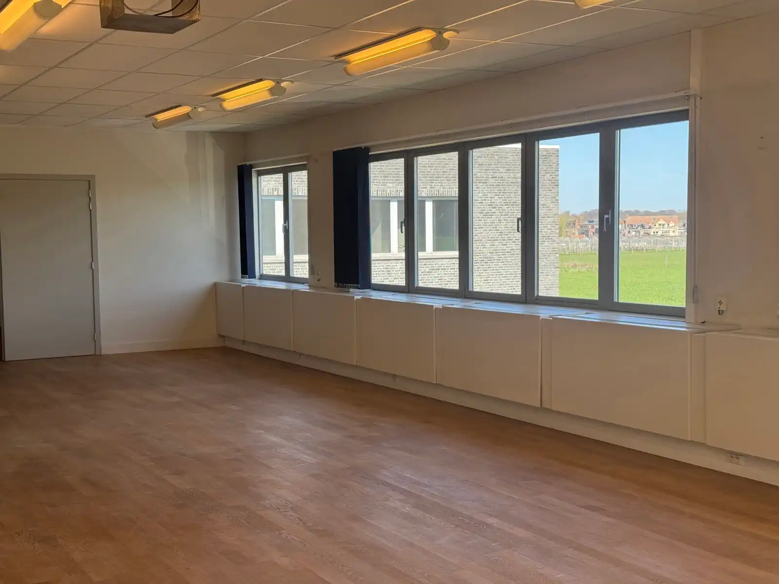 Kantoren / Multifunctionele Ruimte te Huur foto 4