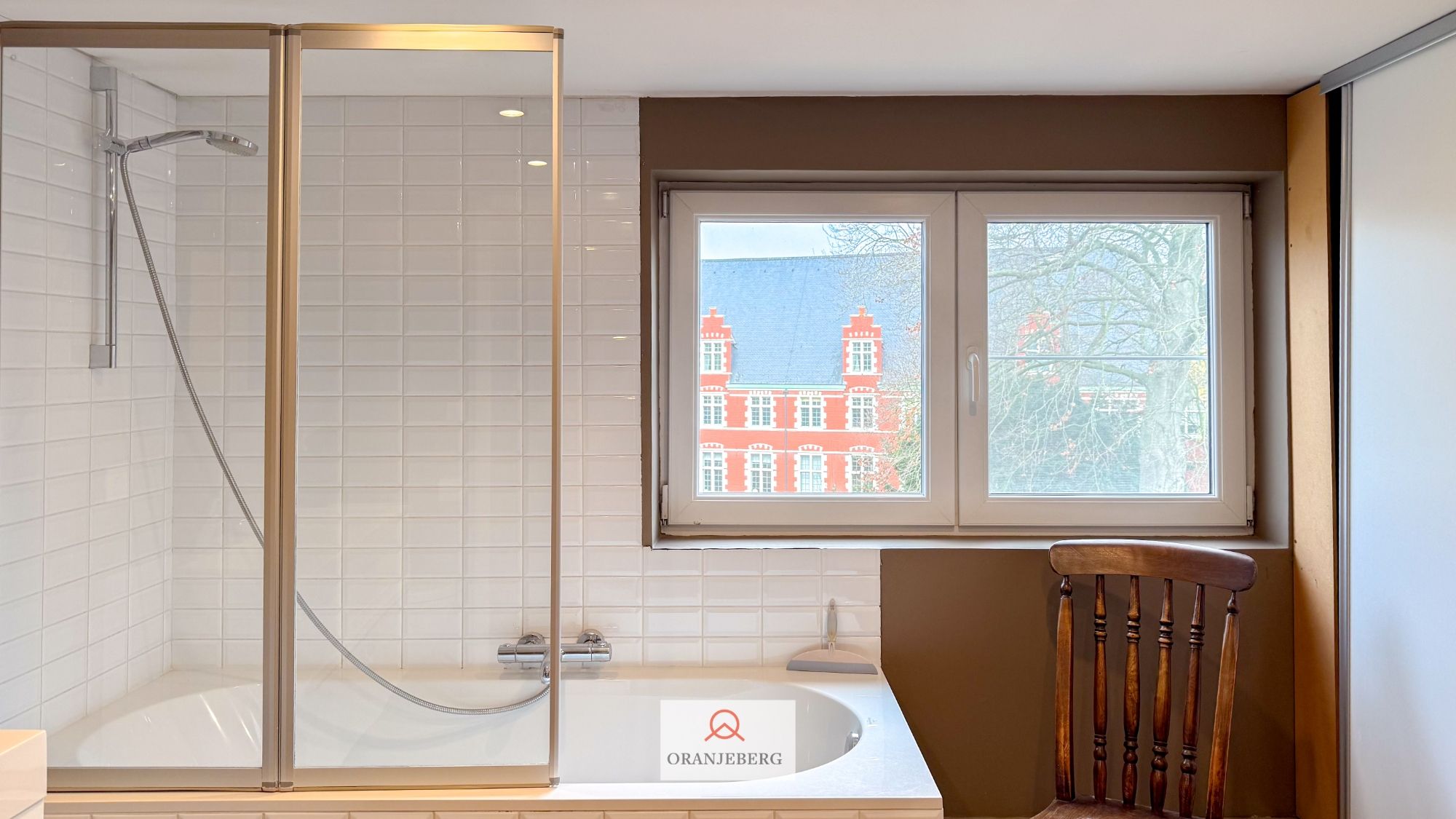 Huis met tuintje vlakbij Coupure foto 35