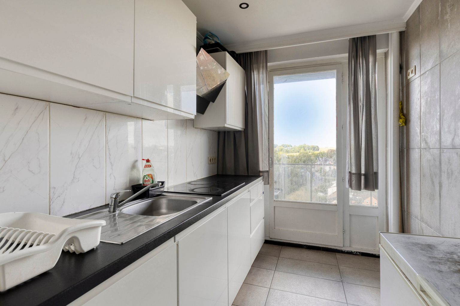 Instapklaar 3-slaapkamer appartement met subliem uitzicht foto 5