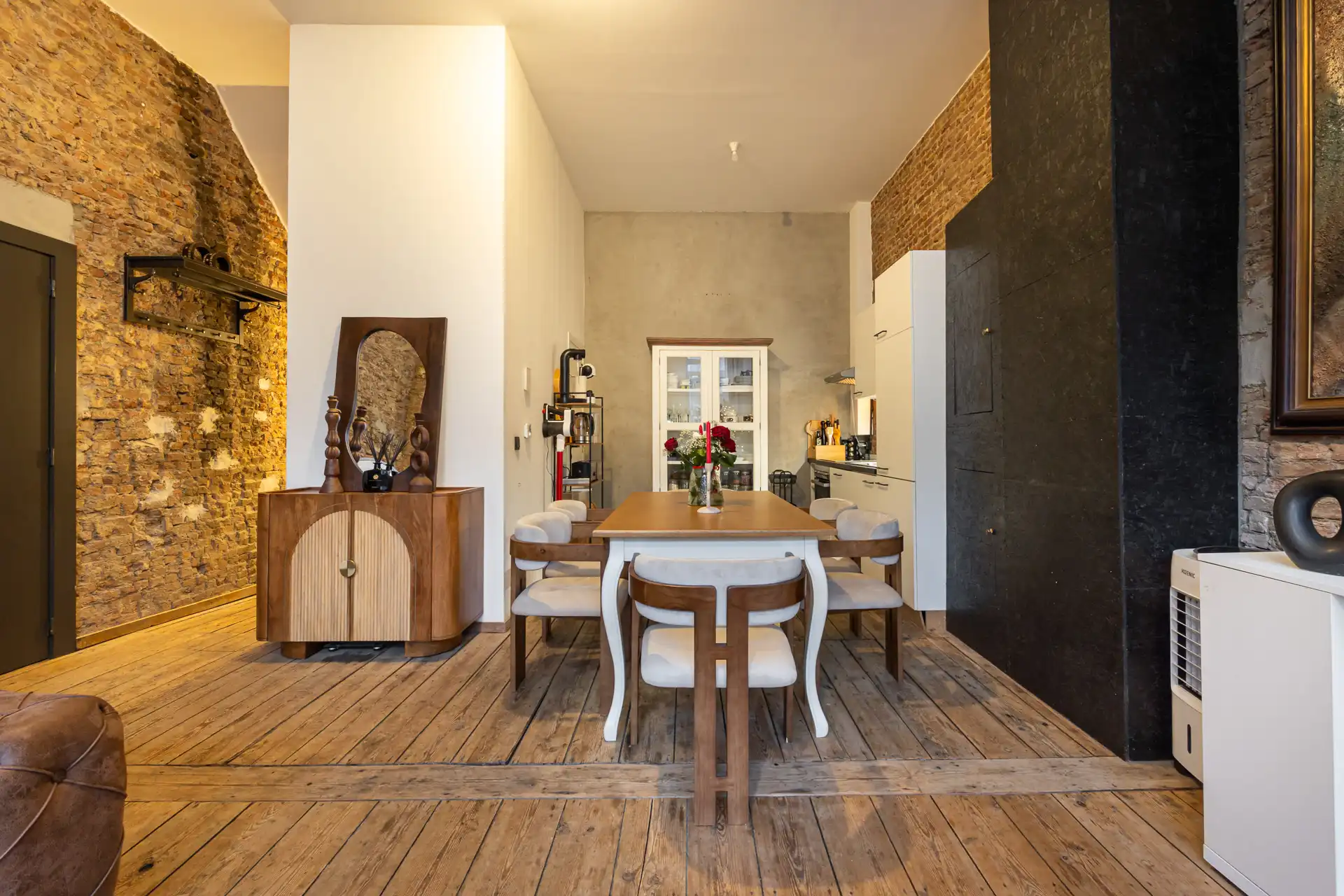 Appartement met 2 slaapkamers,2 terrassen en kelderruimte. foto 4