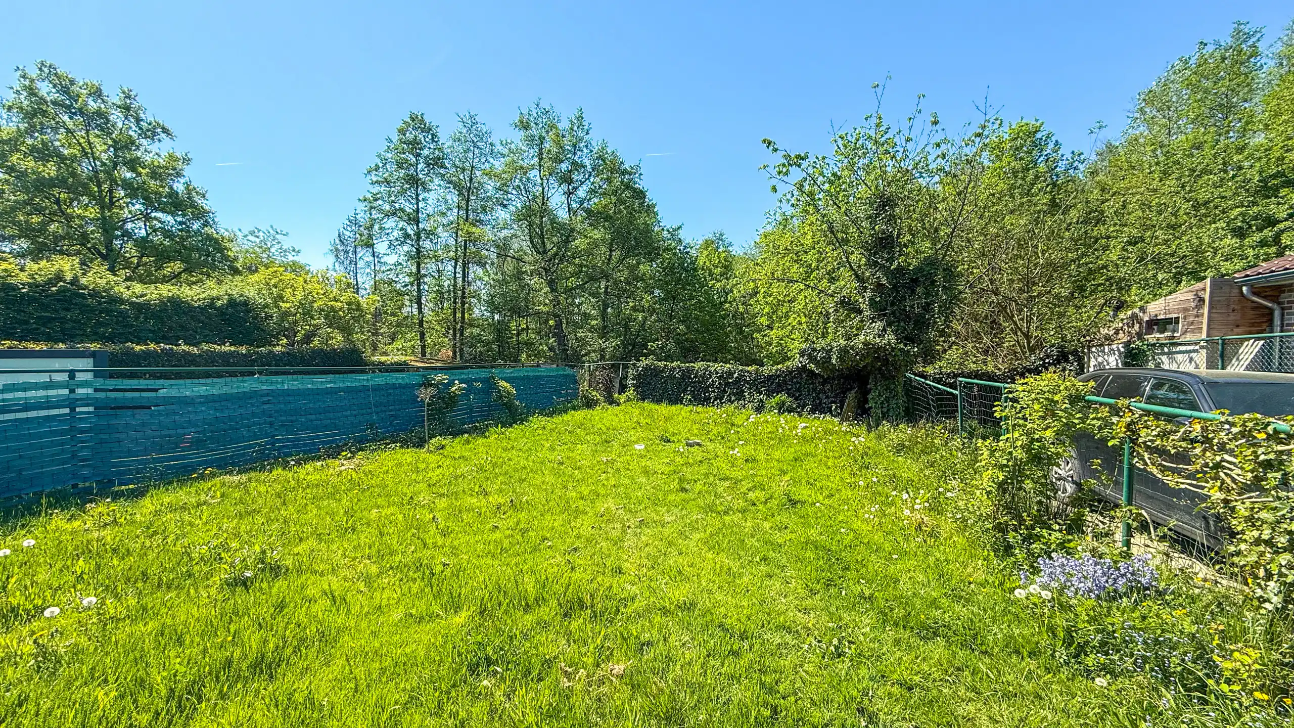 Instapklaar appartement met 2 slpks, balkon, tuin + parking! foto 18