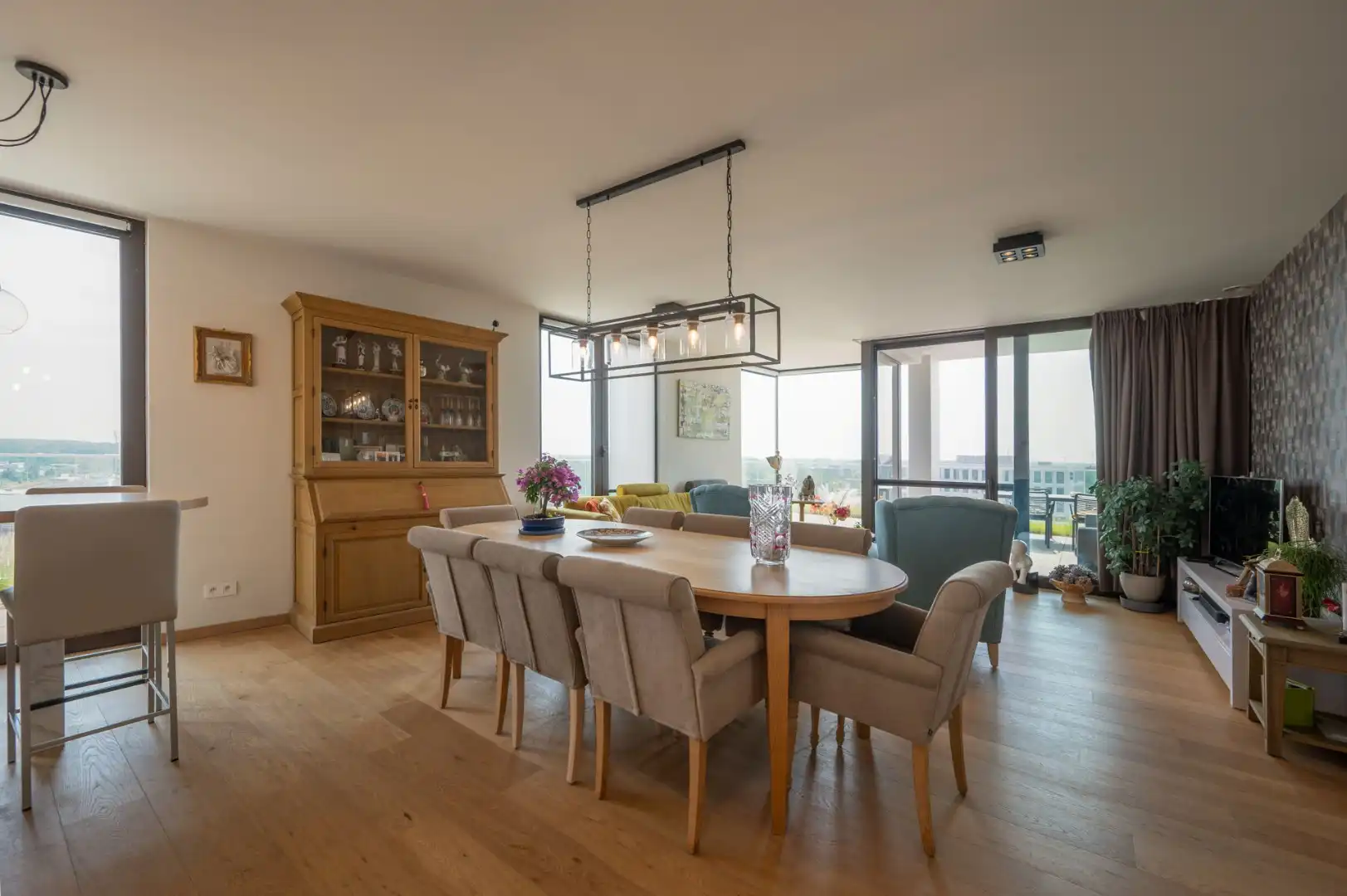 Recent appartement met autostaanplaats op een centrale locatie in Brugge! foto 7