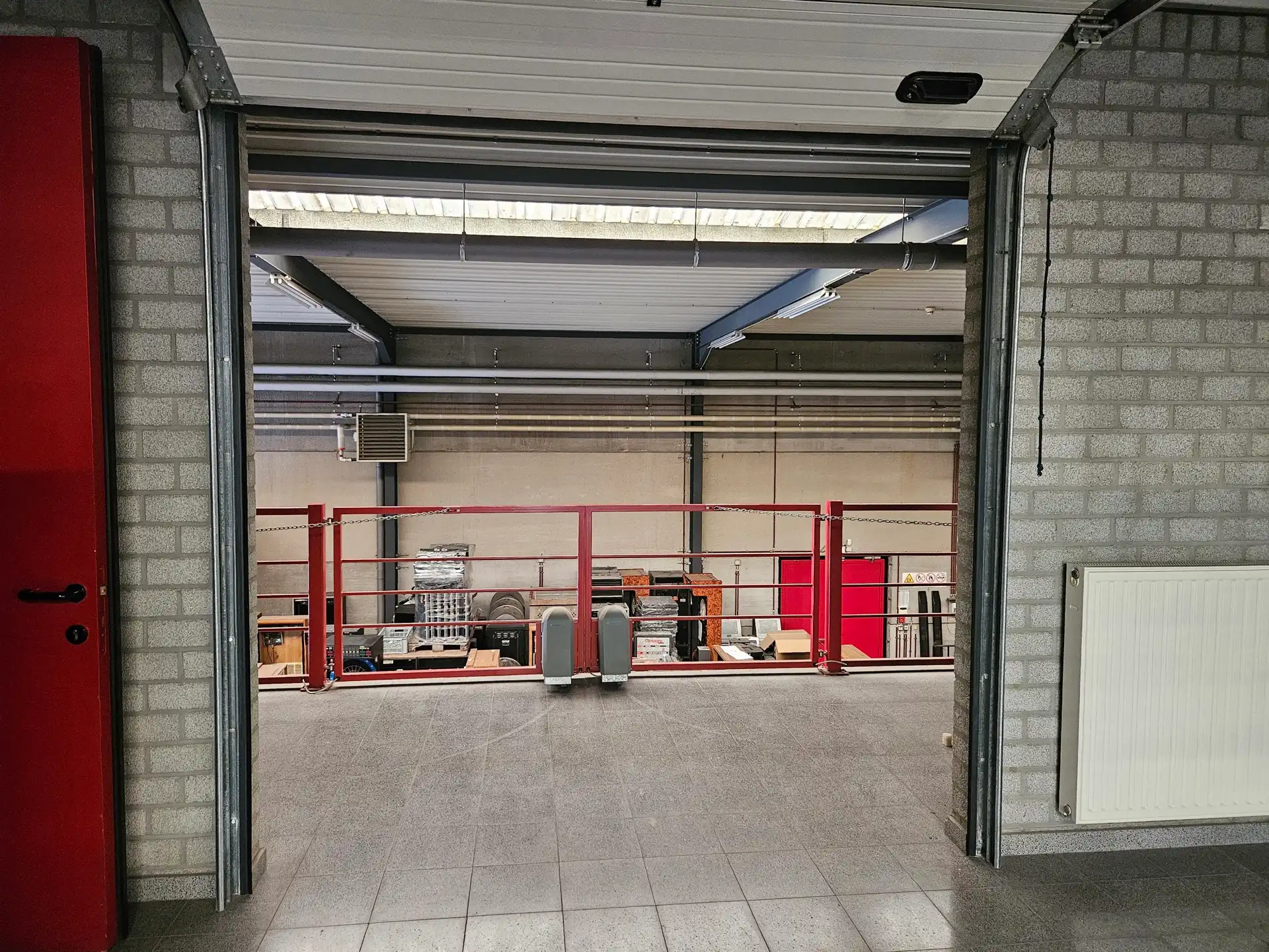 SEMI-INDUSTRIEEL GEBOUW OP ZICHTLOCATIE foto 12